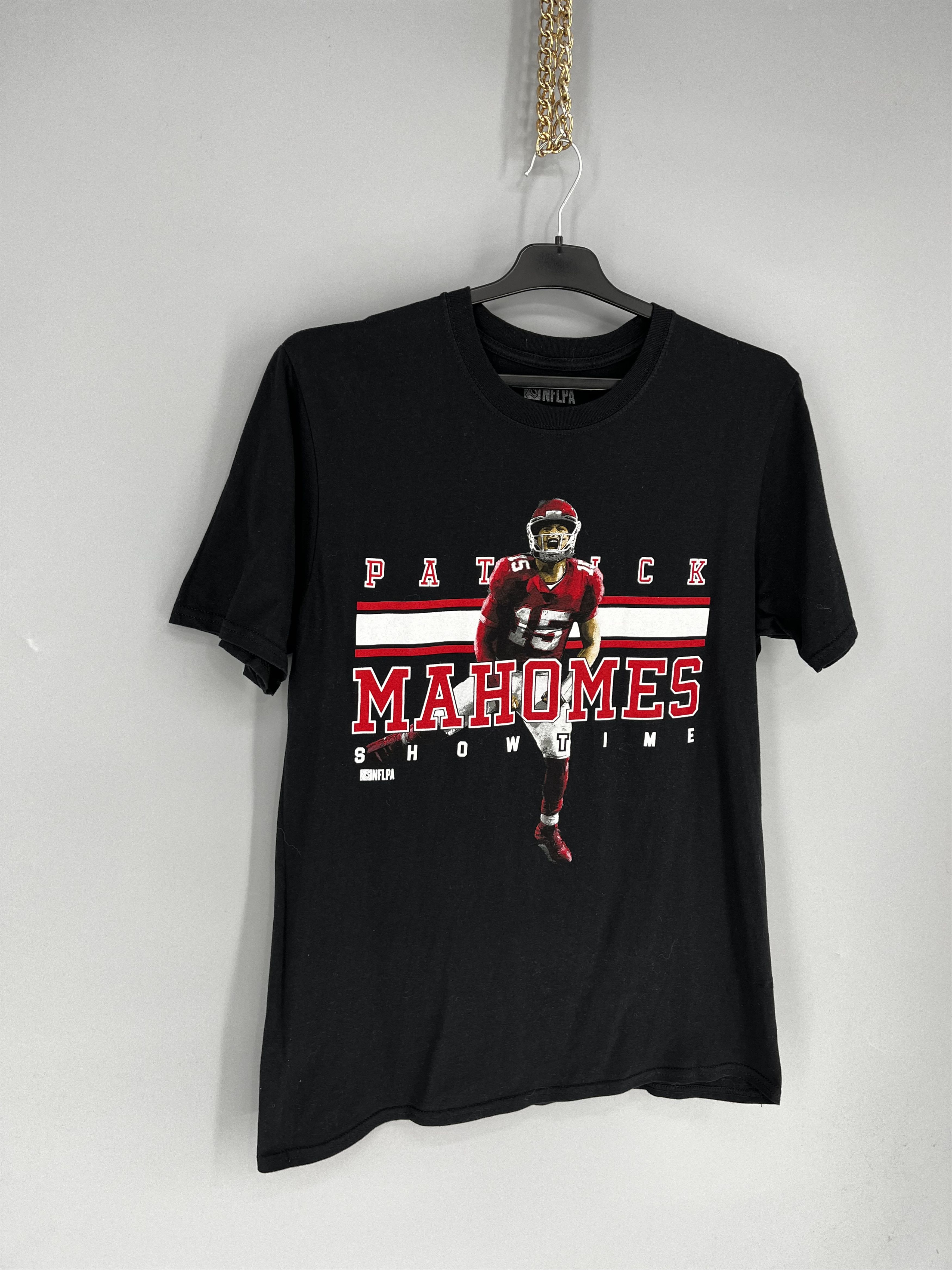 NFL PATRICK MAHOMES KANSAS CITY CHIEFS TSHIRT SHIRT NFL Football Size US M / EU 48-50 / 2 - 2 Thumbnail