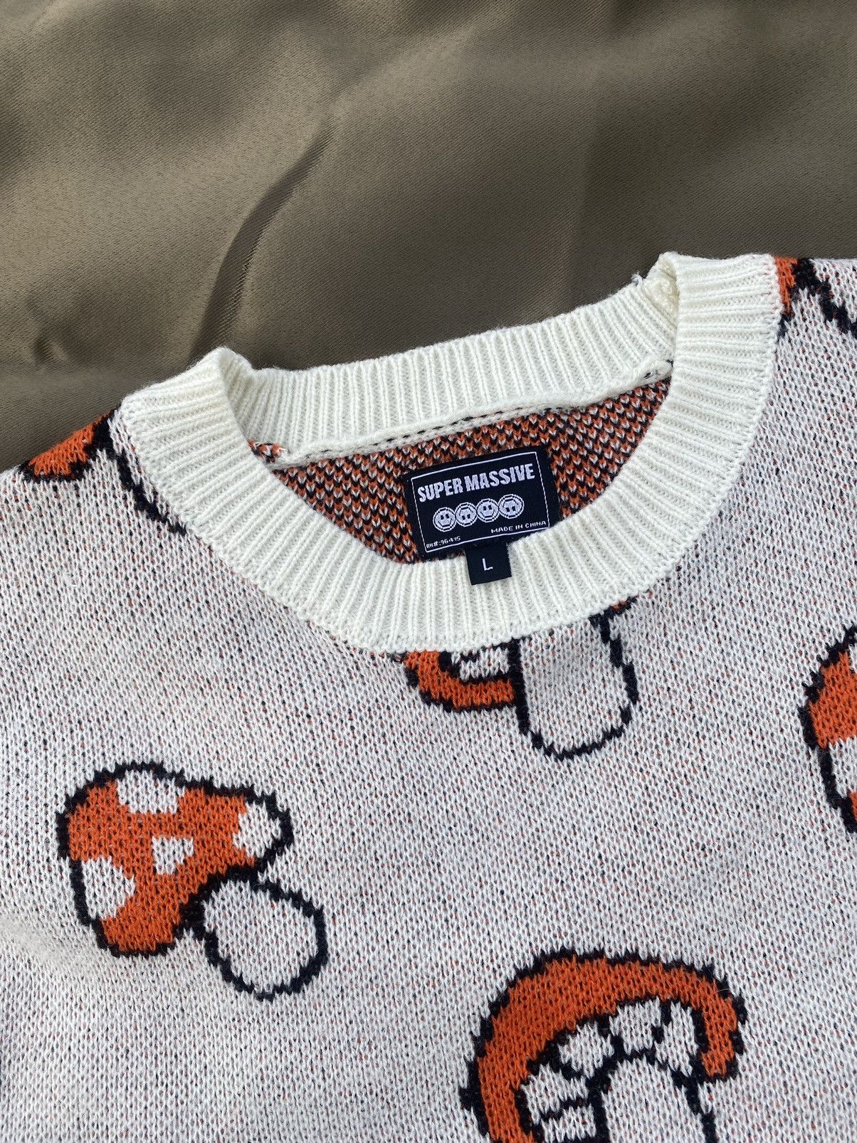 Other Mushroom Sweater Mens Large in Excellent Condition Size US L / EU 52-54 / 3 - 2 Thumbnail