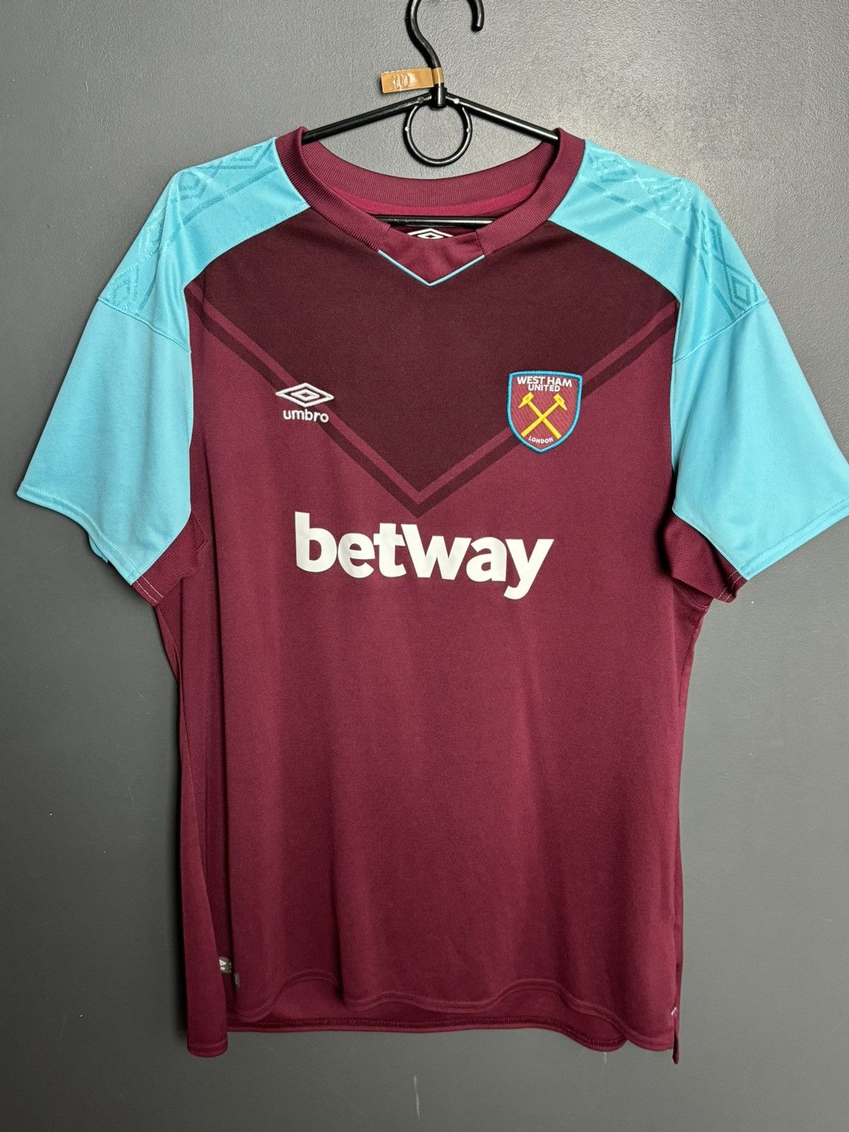 Umbro West Ham United 17/18 Home Football Jersey Size XL / US 12-14 / IT 48-50 - 1 Thumbnail