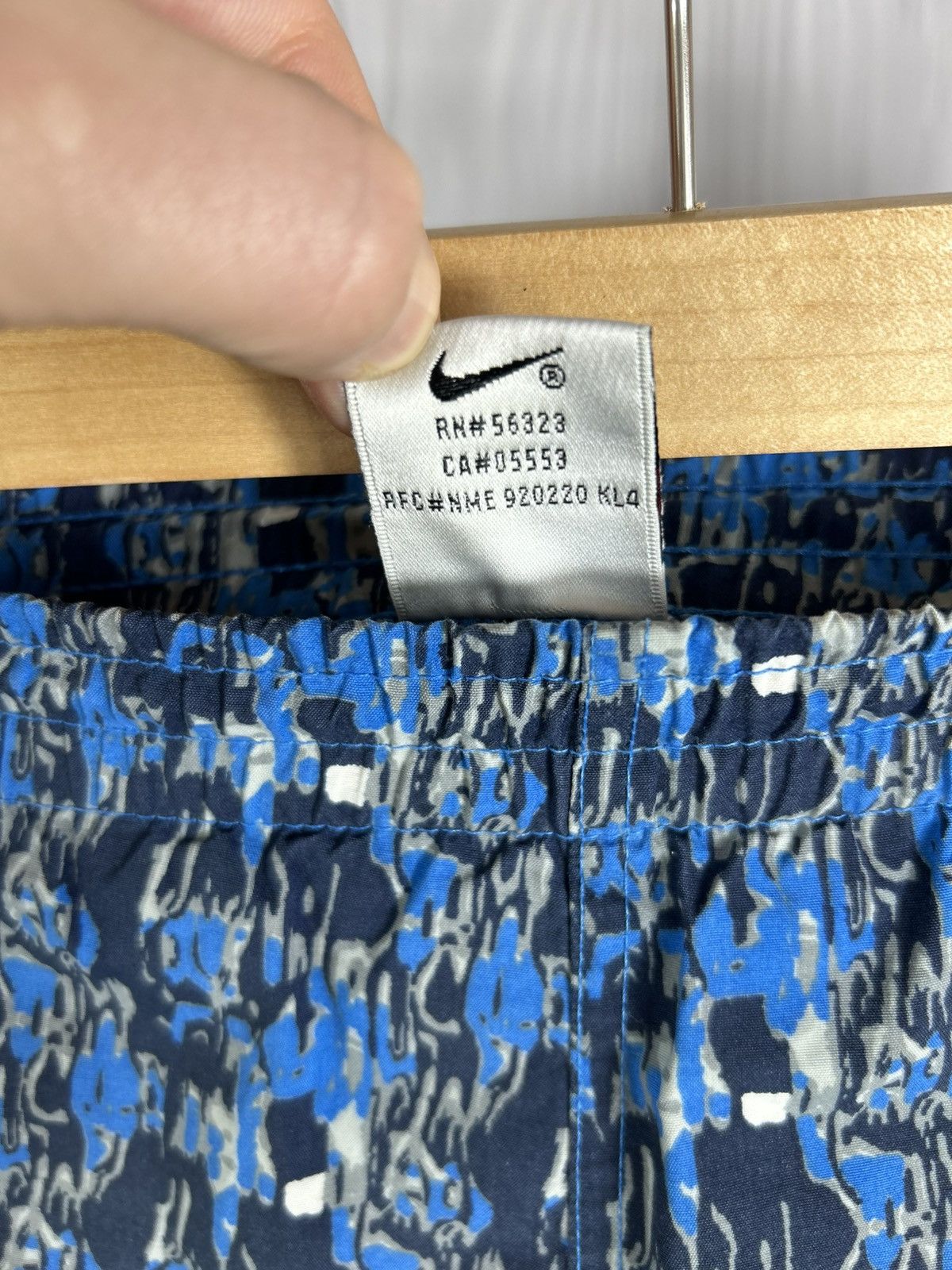 Nike Nike Vintage 90s Blue Pattern Logo Shorts Size M Size US 32 / EU 48 - 9 Thumbnail