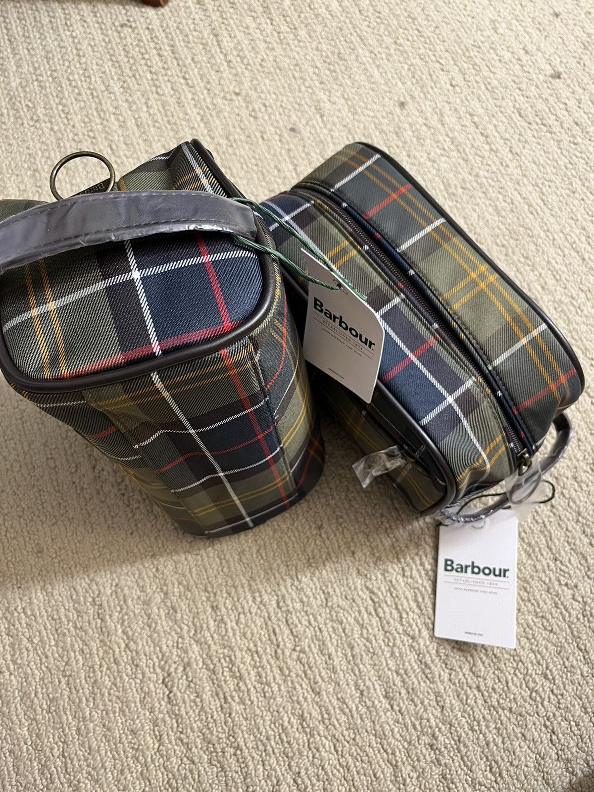Barbour Barbour Durable Canvas & Leather Trim Tartan Washbag Size ONE SIZE - 2 Thumbnail