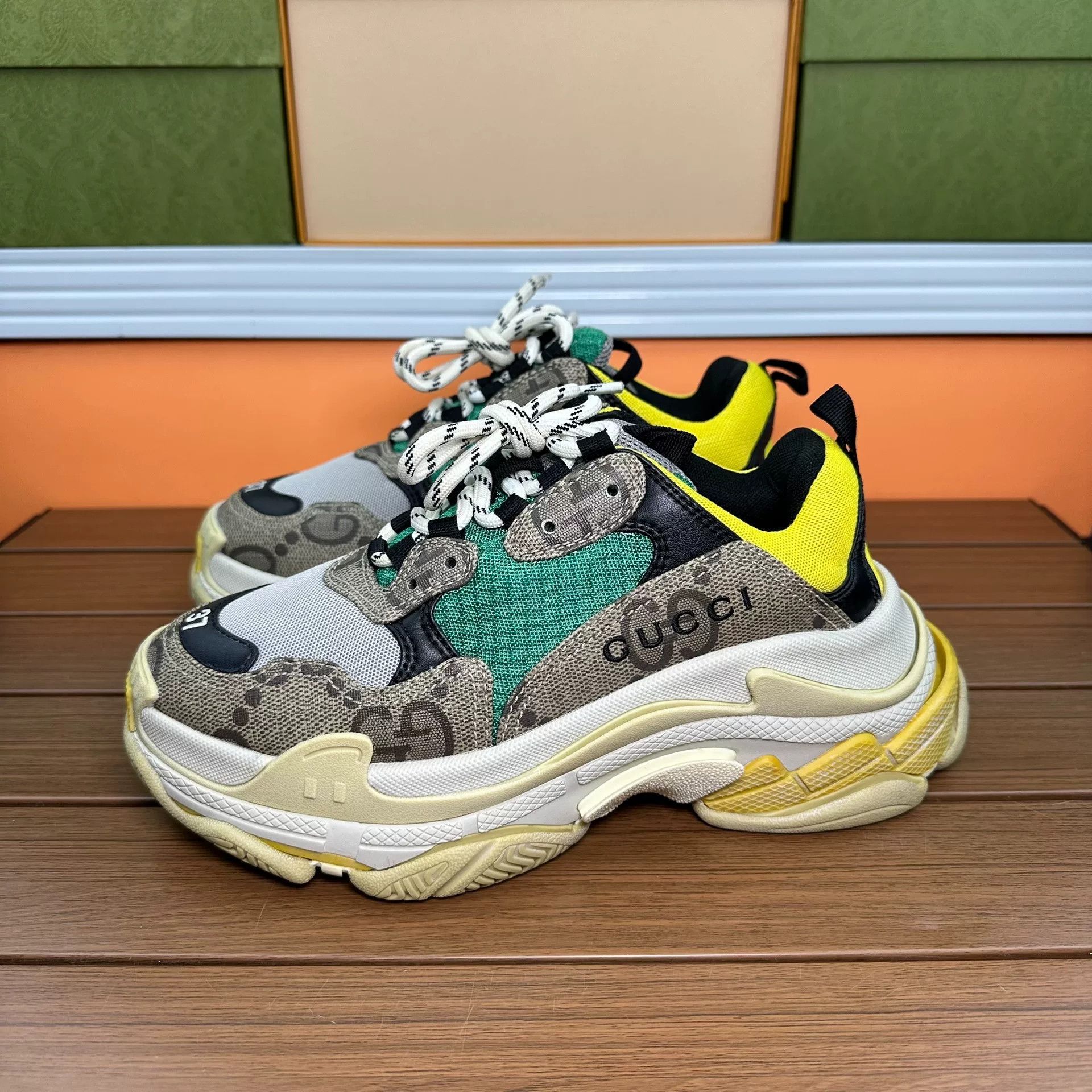 Balenciaga Balenciaga Collab Lowtop Sneakers it_37 Women Size US 7 / IT 37 - 1 Thumbnail