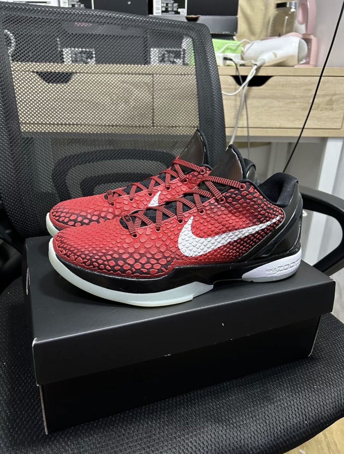 Nike Kobe 6 Protro Challenge Red All Star Size US 10.5 / EU 43-44 - 2 Thumbnail