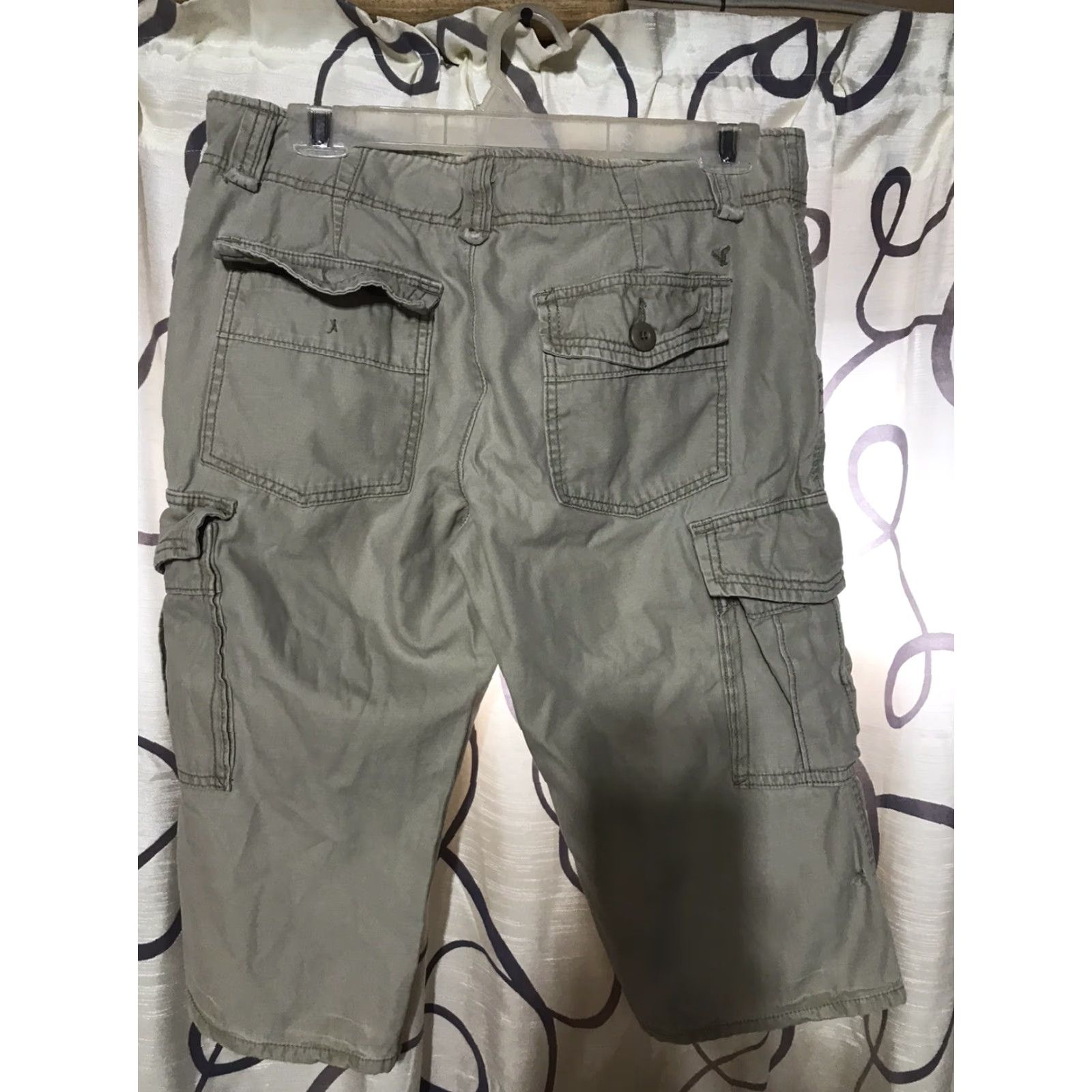 American Eagle Outfitters VINTAGE American Eagle Cargo Capris Women’s Size 8 Khaki Cotton Blend Mid Rise Casual Stretch Pockets Size ONE SIZE - 2 Thumbnail