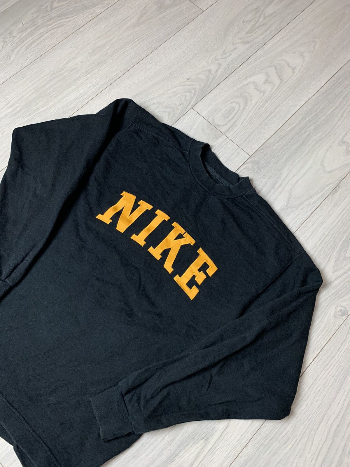 Nike × Vintage Vintage Nike Y2K Centre Logo Size US S / EU 44-46 / 1 - 2 Thumbnail