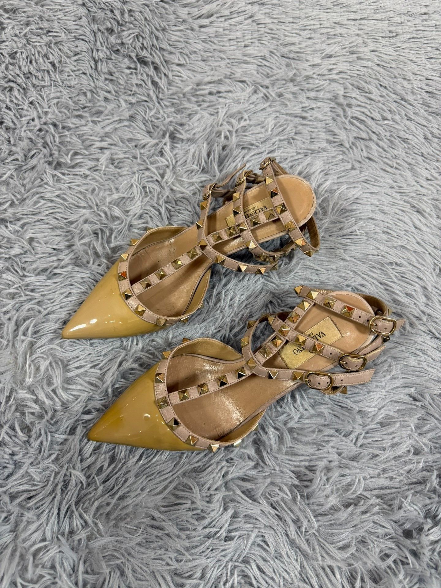 Valentino Valentino Lowtop Sneakers us_8 Women Size US 8 / IT 38 - 1 Thumbnail