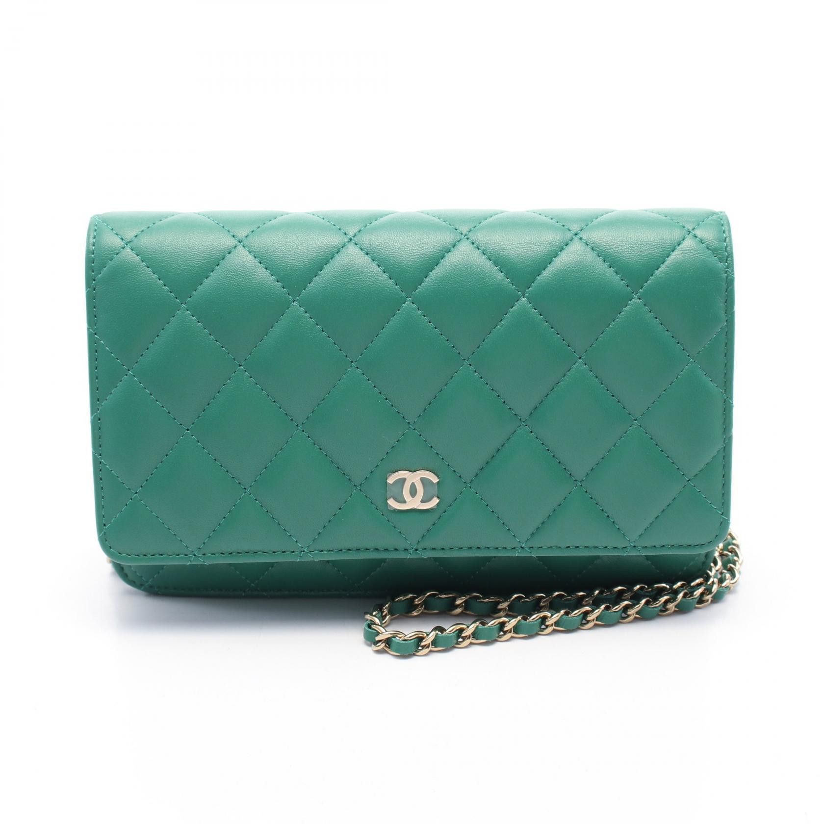 Chanel Chanel Chanel Matelasse Leather Shoulder Bag Leather Shoulder Bag AP0250 Size ONE SIZE - 1 Thumbnail