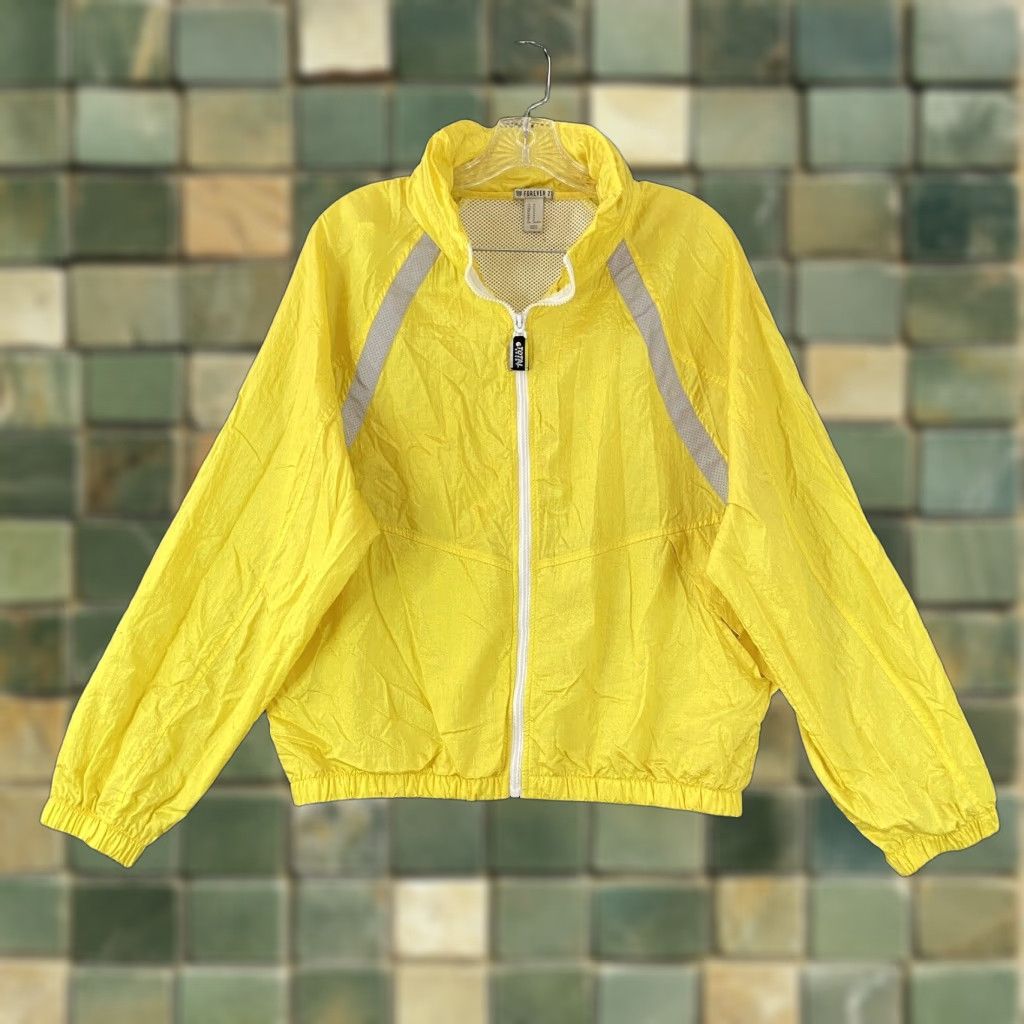 Forever 21 FOREVER 21 Total Sport Windbreaker Jacket Women’s M Yellow Hooded Zip Up Sports Size M / US 6-8 / IT 42-44 - 1 Thumbnail