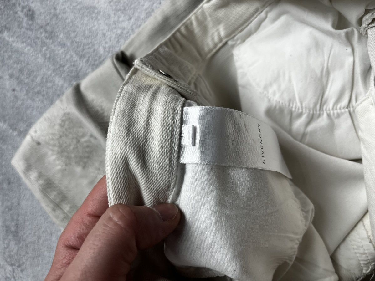 Givenchy Givenchy distressed style unisex’s Size US 31 - 13 Thumbnail