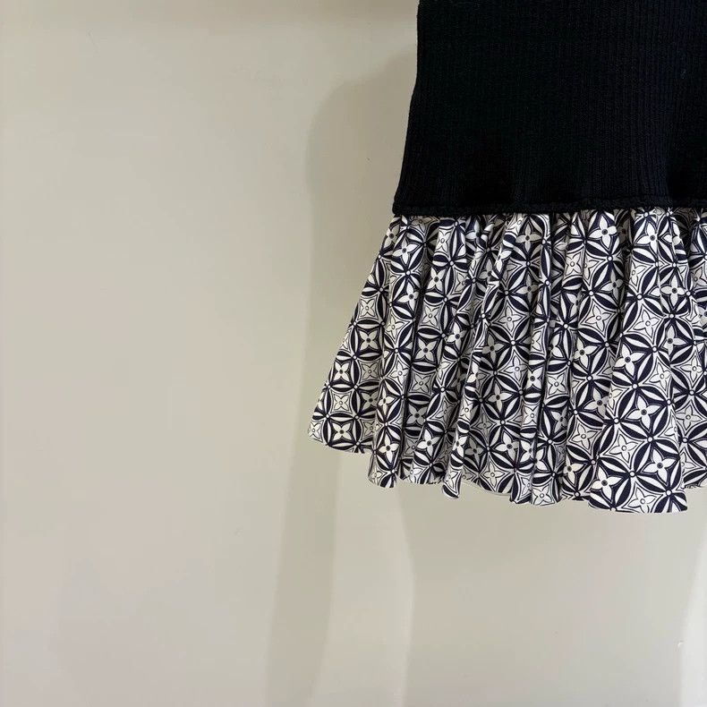 Louis Vuitton Louis Vuitton Knit Patchwork Hem Full Print Dress Size XS / US 0-2 / IT 36-38 - 5 Thumbnail