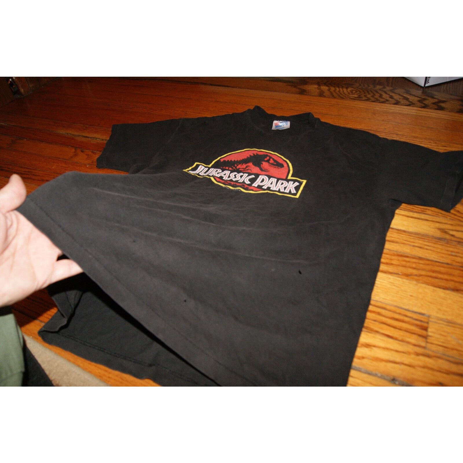Hanes VTG Jurassic Park TShirt 1992 Movie Original Dinosaur 90s L Size US L / EU 52-54 / 3 - 6 Thumbnail