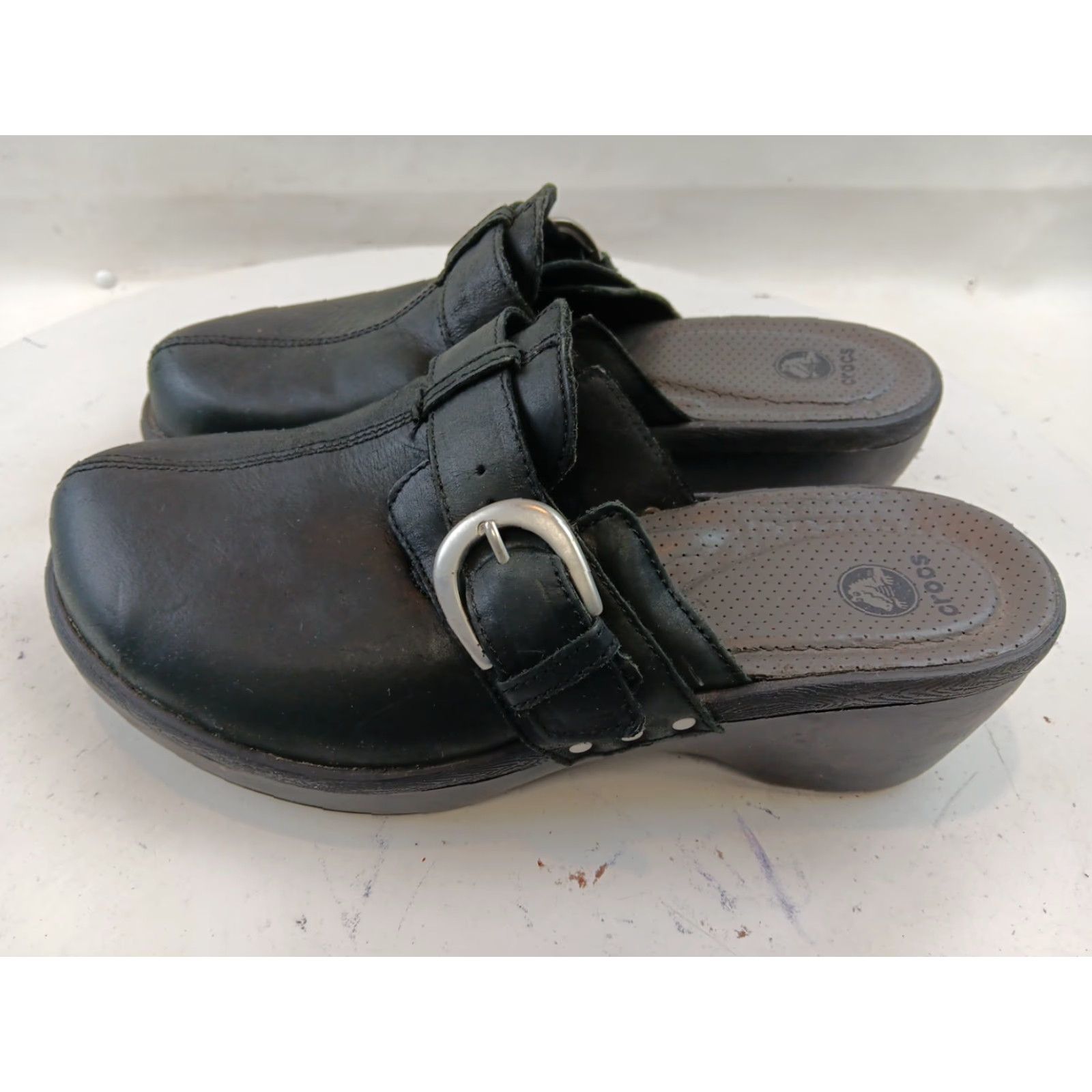 Crocs Crocs Cobbler 15513 Women Sz 11 Black Leather Mule Clogs Wedge Slip On Buckle Size US 11 / IT 41 - 6 Thumbnail