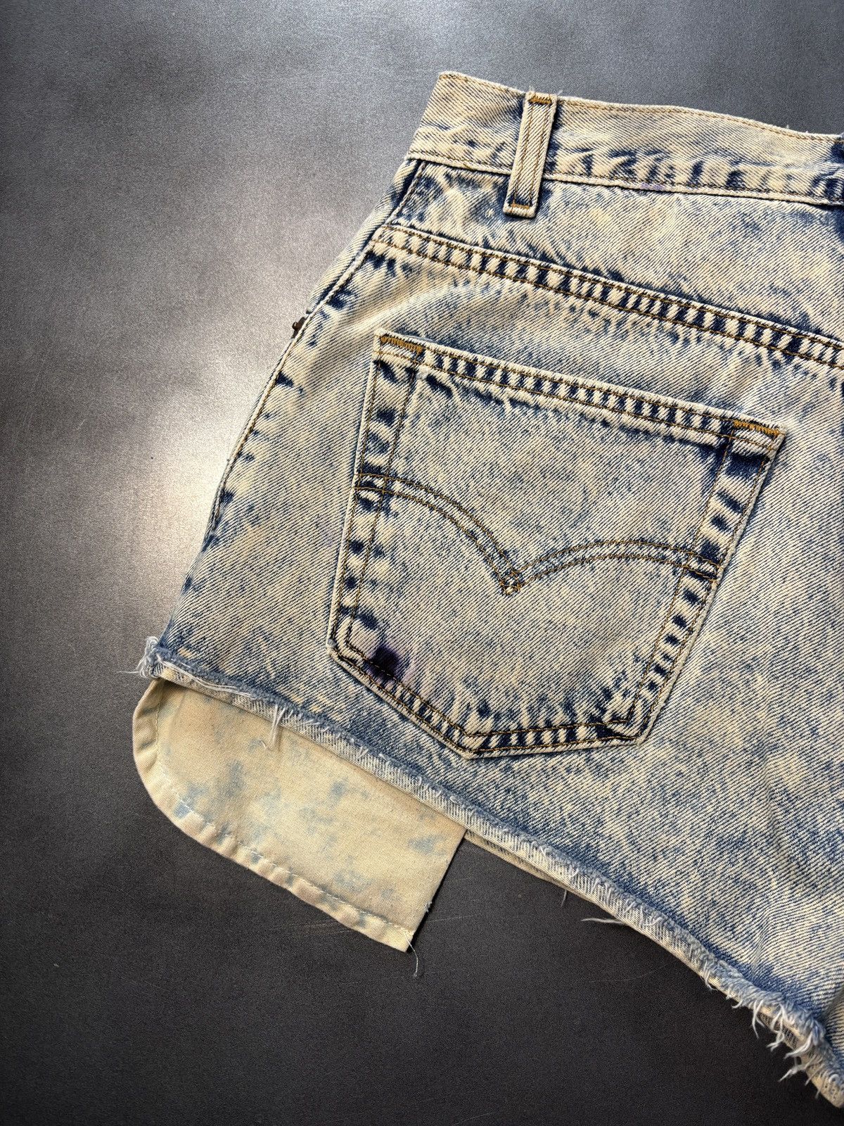 Levi's × Vintage 1990s Levis Cutoff Jorts Vintage Jeans Shorts Red Tab 560 29 Size US 29 - 4 Thumbnail