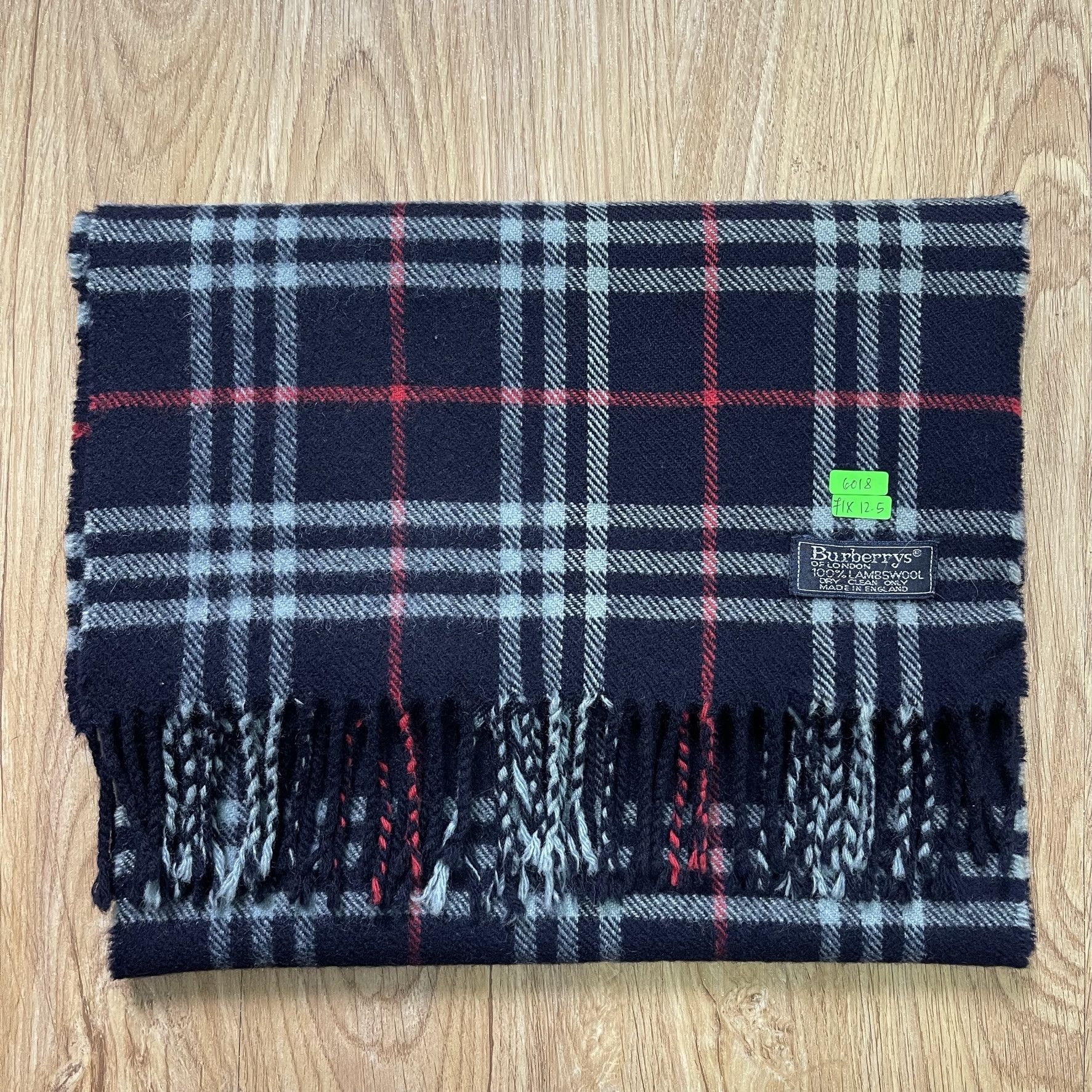 Burberry Vintage Burberry Scarf / Muffler - 6018 Size ONE SIZE - 10 Thumbnail