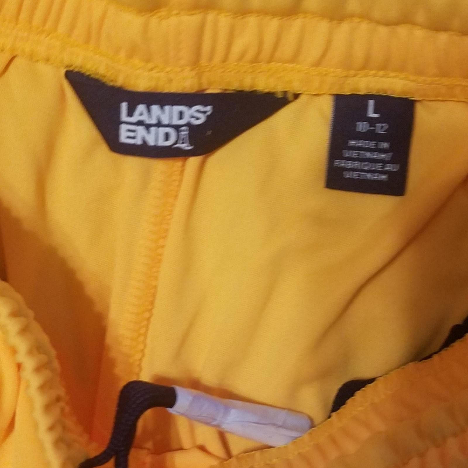 Lands' End NWT Lands End Orange/Navy Athletic Shorts Size Large Size US 26 / EU 42 - 3 Thumbnail