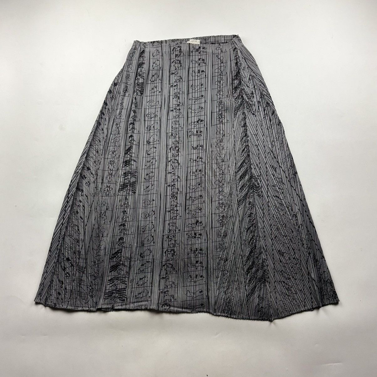 Pleats Please Issey Miyake Issey Miyake Pleats Please Animal Print Skirt Size 24" / US 00 / IT 34 - 1 Thumbnail