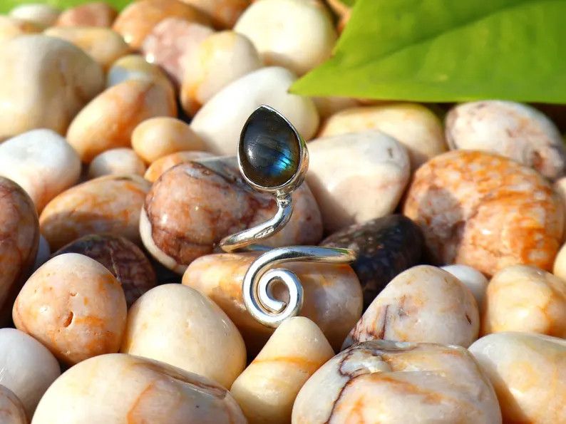 Handmade Handmade Labradorite Spiral Ring, Sterling Silver Ring Size ONE SIZE - 6 Thumbnail