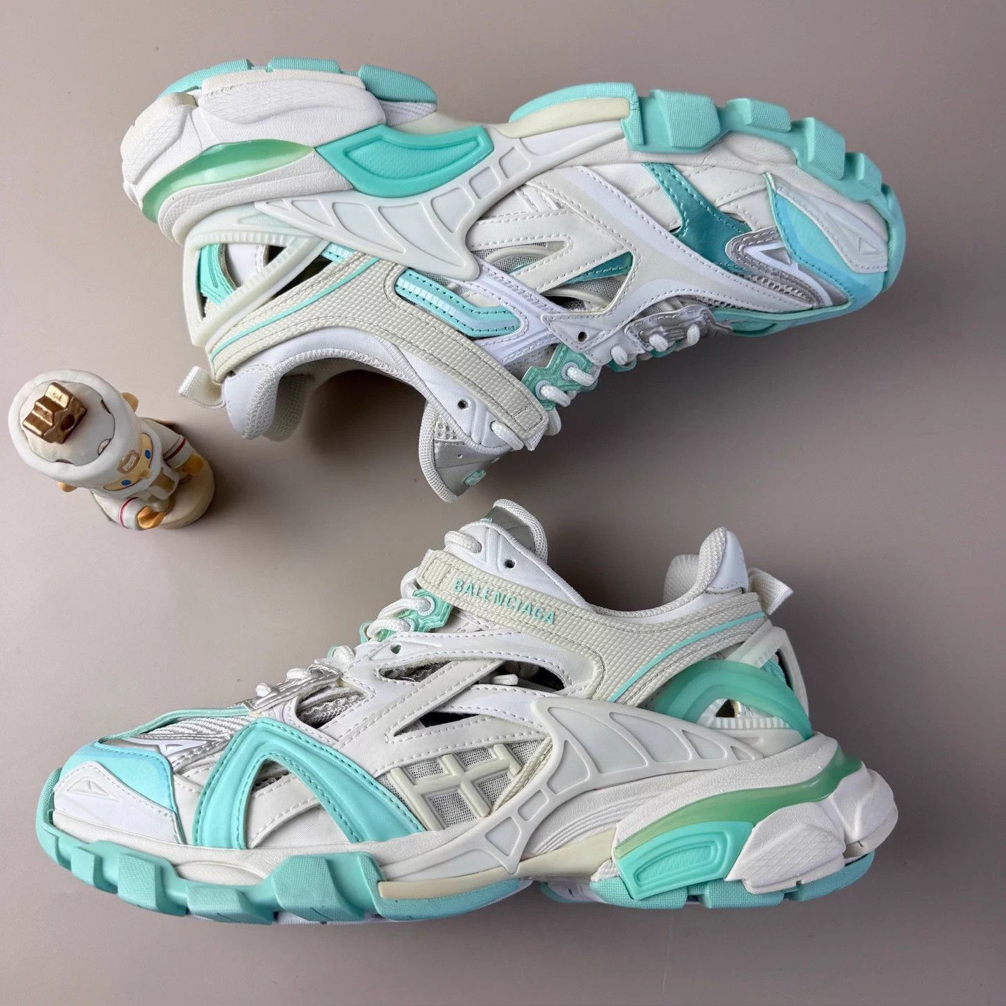 Balenciaga Balenciaga Track 2.0 White Green 37 99 New Sneakers Size US 6 / IT 36 - 5 Thumbnail