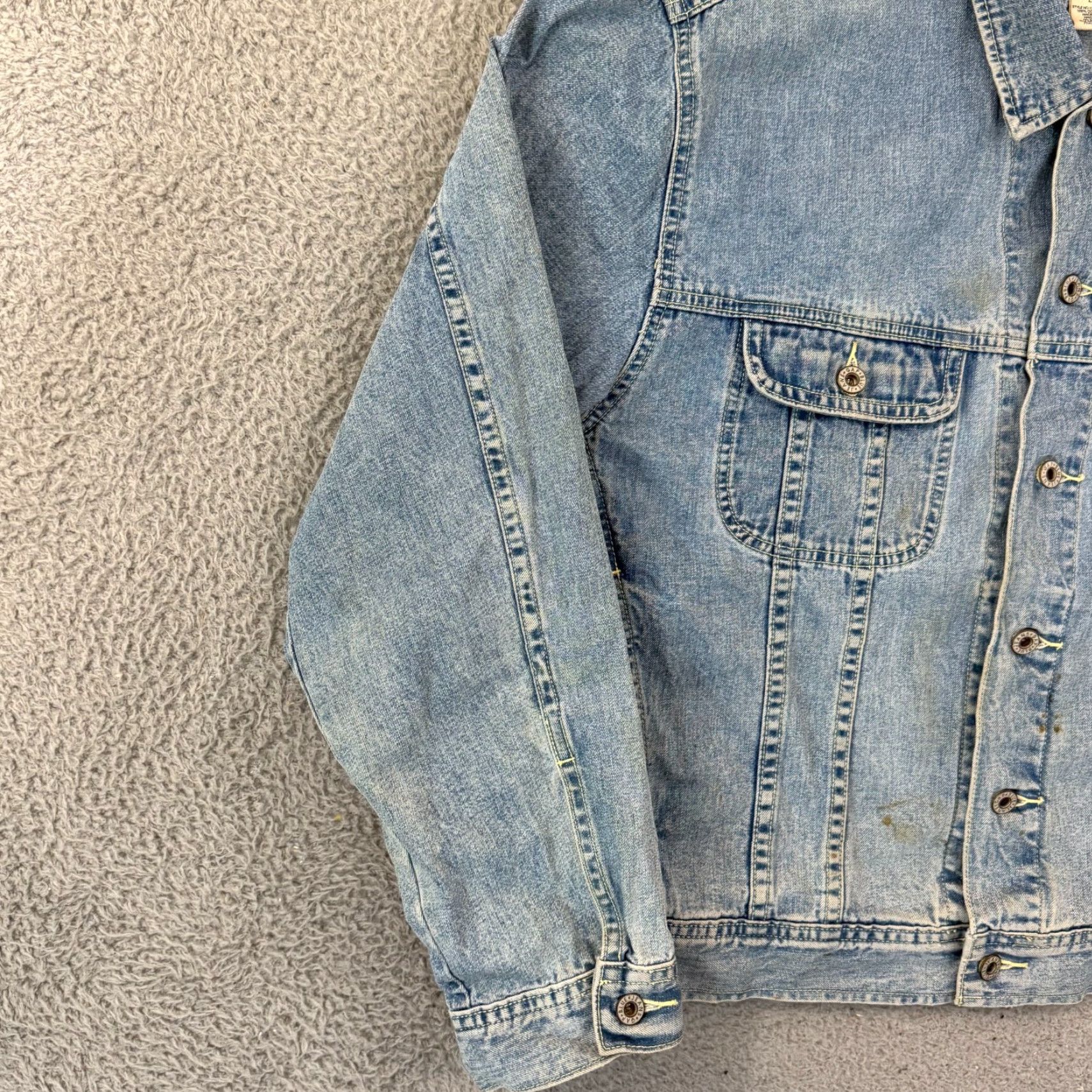Gap VINTAGE Gap Blue Jean Jacket Men Large Denim Button Up Pocket Trucker Preppy Y2K Jeans Jacket 90s Classic Mens Size US 33 - 6 Thumbnail