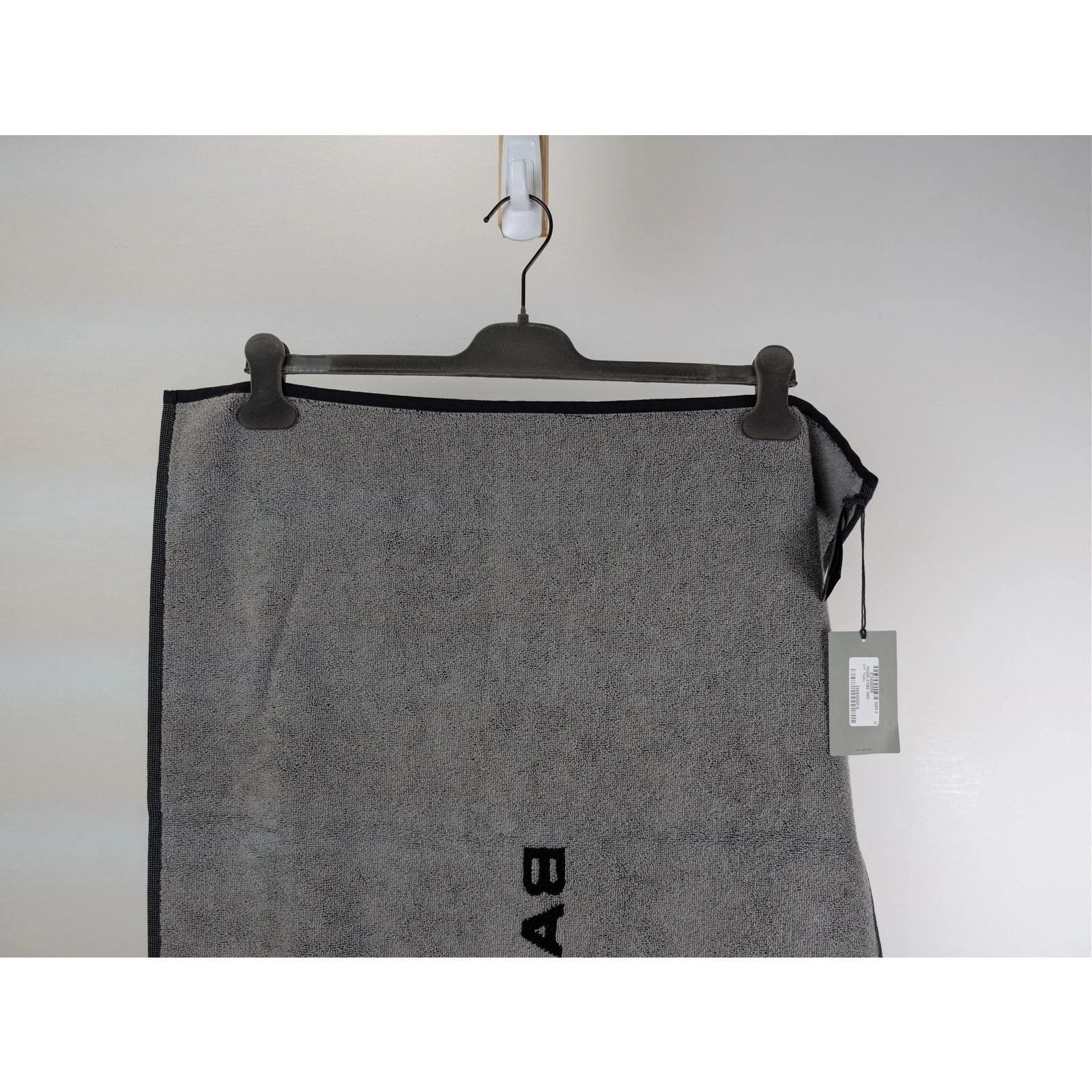 Balenciaga o1rshd1 Sponge Gym Towel in Black/Grey Size ONE SIZE - 8 Thumbnail
