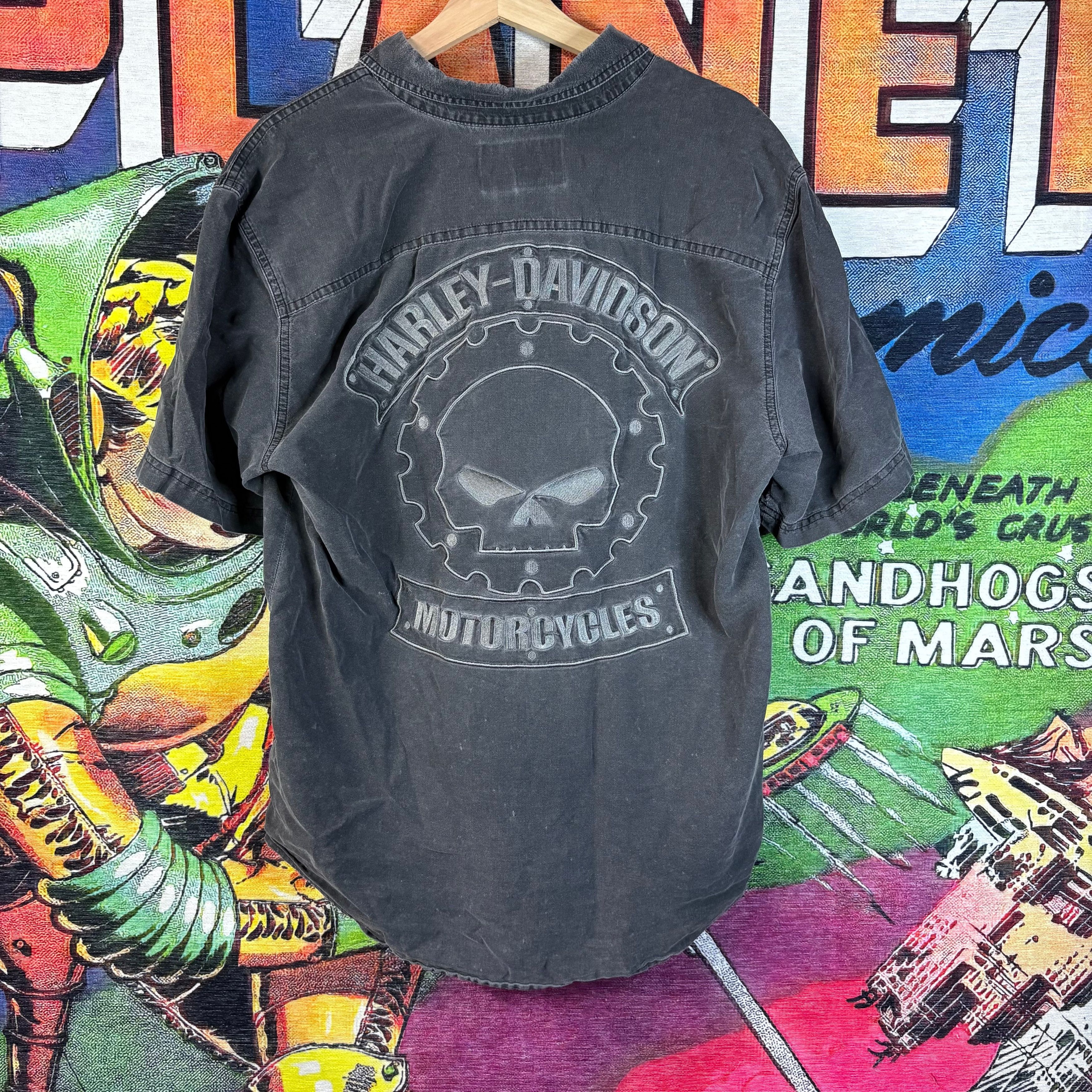 Harley Davidson Y2K Harley Davidson Short Sleeve Skull Denim Shirt Size M Size US M / EU 48-50 / 2 - 3 Thumbnail