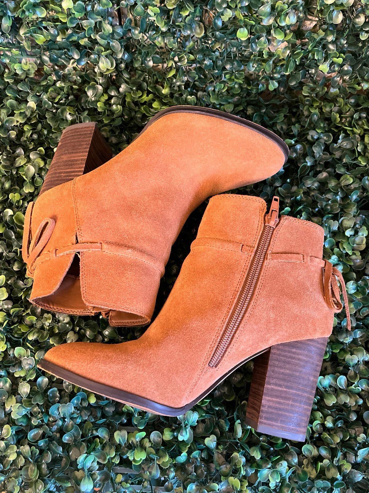 Designer Gibson Latimer Leather booties size 6 brown Size US 6 / IT 36 - 1 Thumbnail