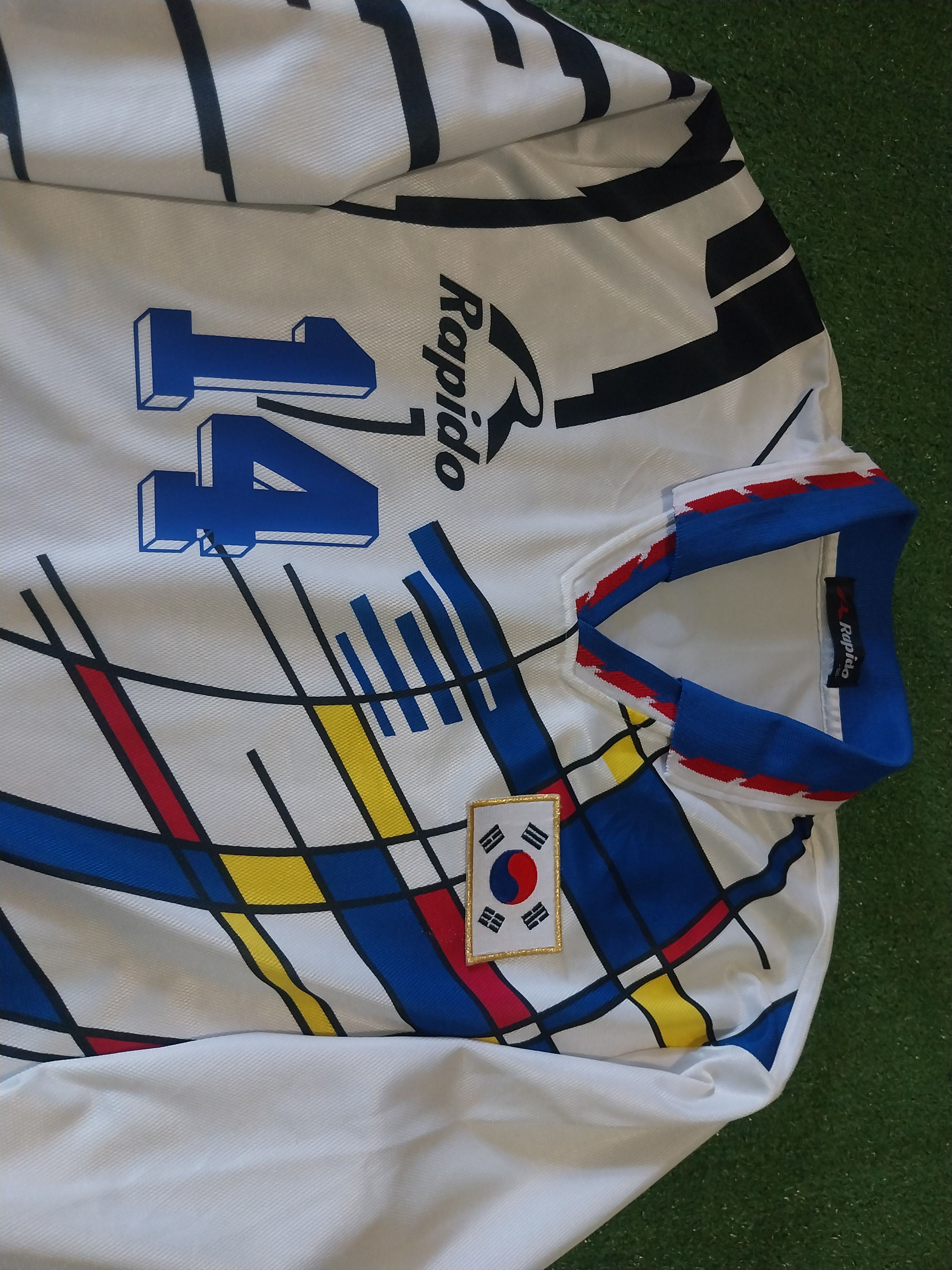 Vintage South korea 1994/1995 shin tae yong jersey football Size US M / EU 48-50 / 2 - 3 Thumbnail