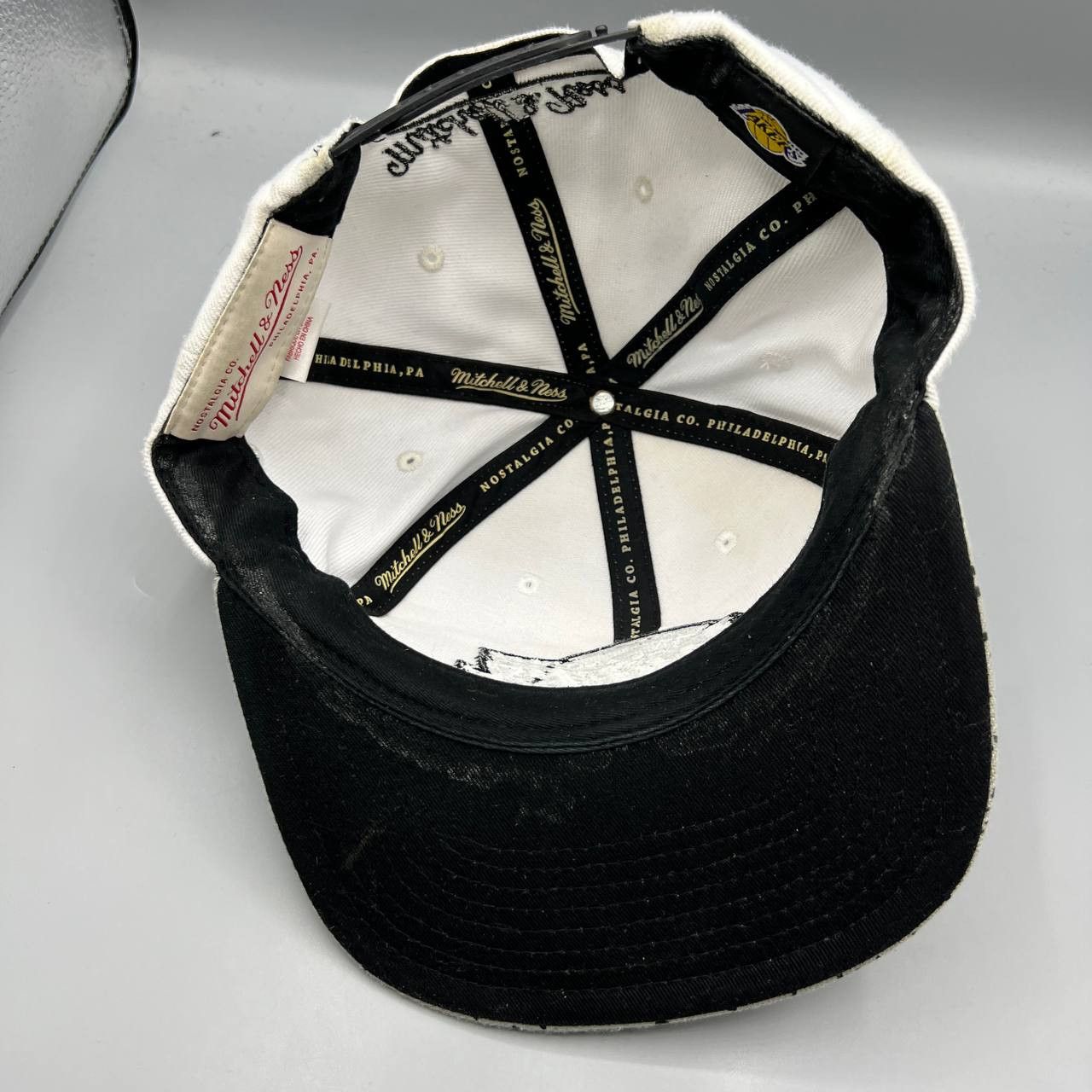 Mitchell & Ness Los Angeles Lakers Hat Men NBA Mitchell & Ness Snap Back Cap Size ONE SIZE - 2 Thumbnail