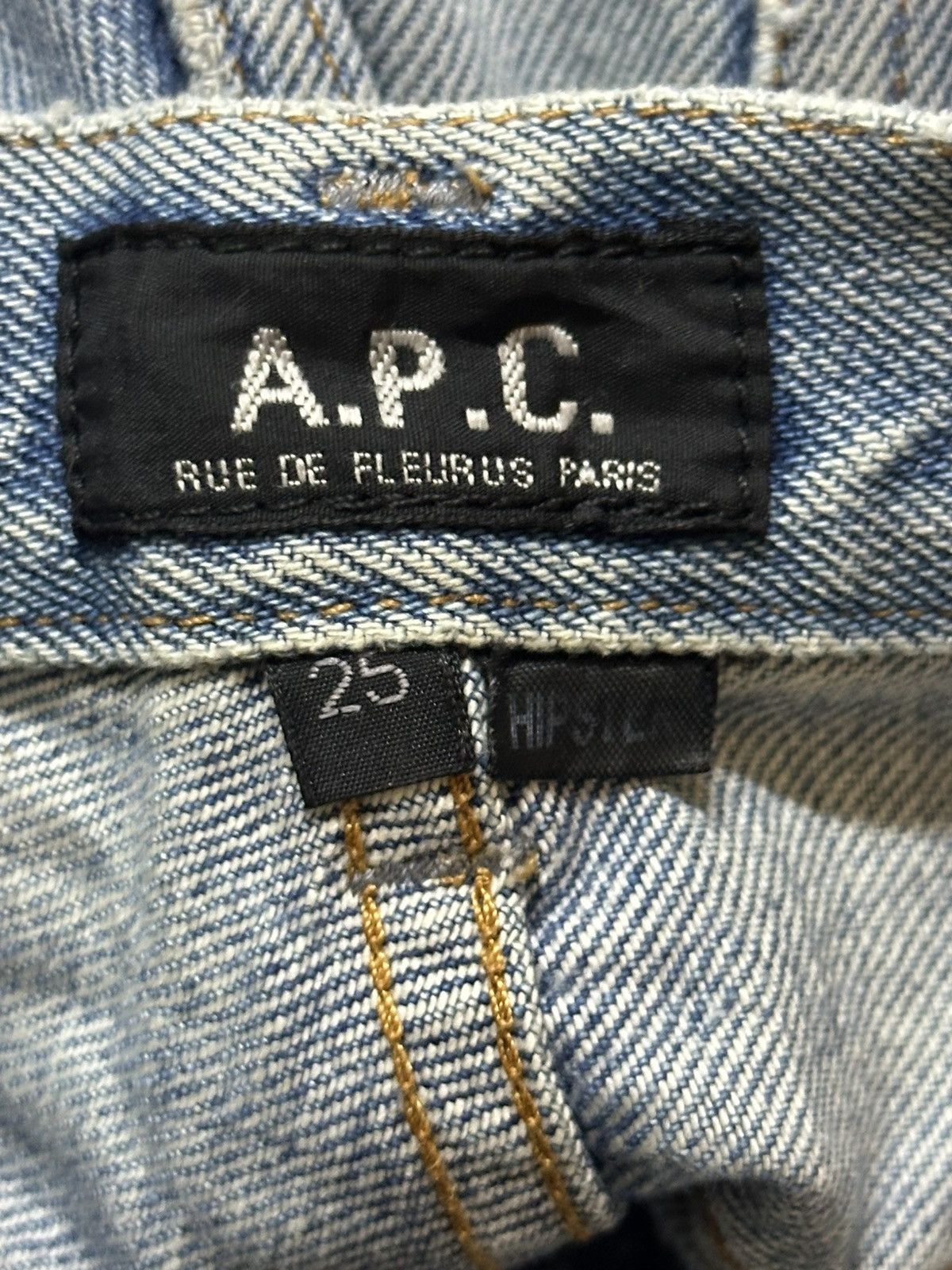 A.P.C. Vintage APC Blue Faded Wash Whisker Distress Style Jeans Size 26" / US 2 / IT 38 - 9 Thumbnail