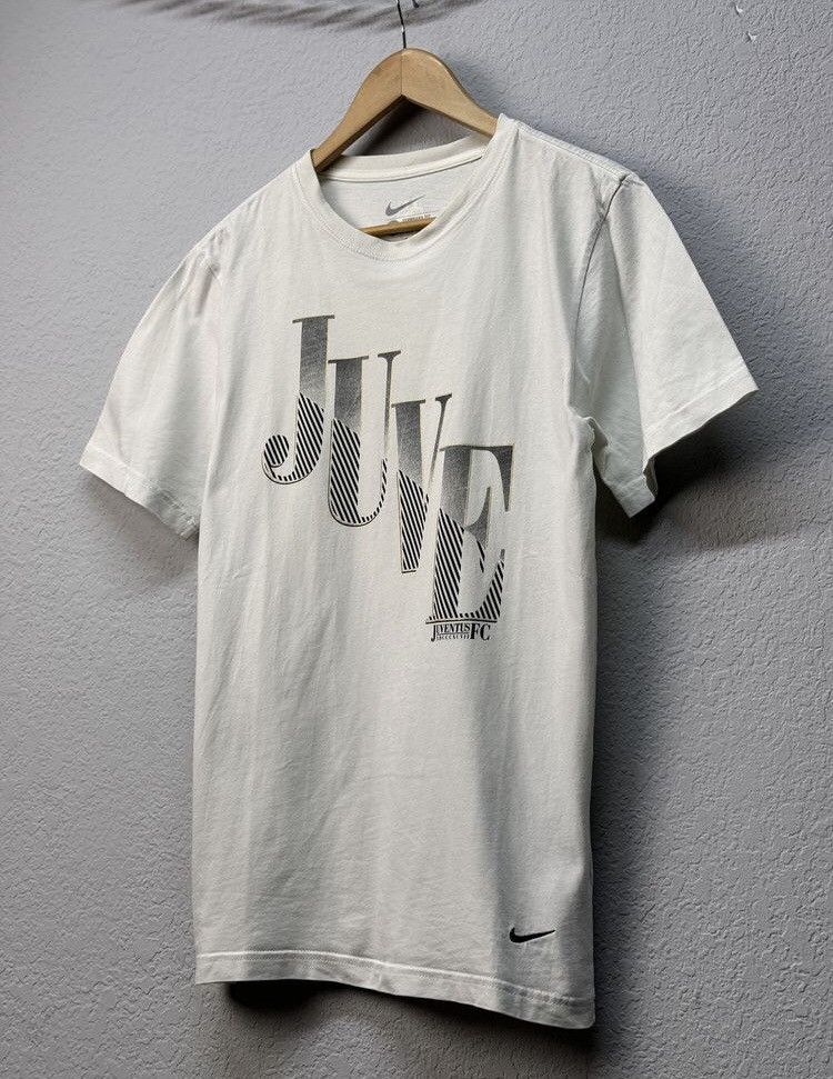 Other Juventus Nike 2012/2013 Soccer Football Size US S / EU 44-46 / 1 - 1 Thumbnail