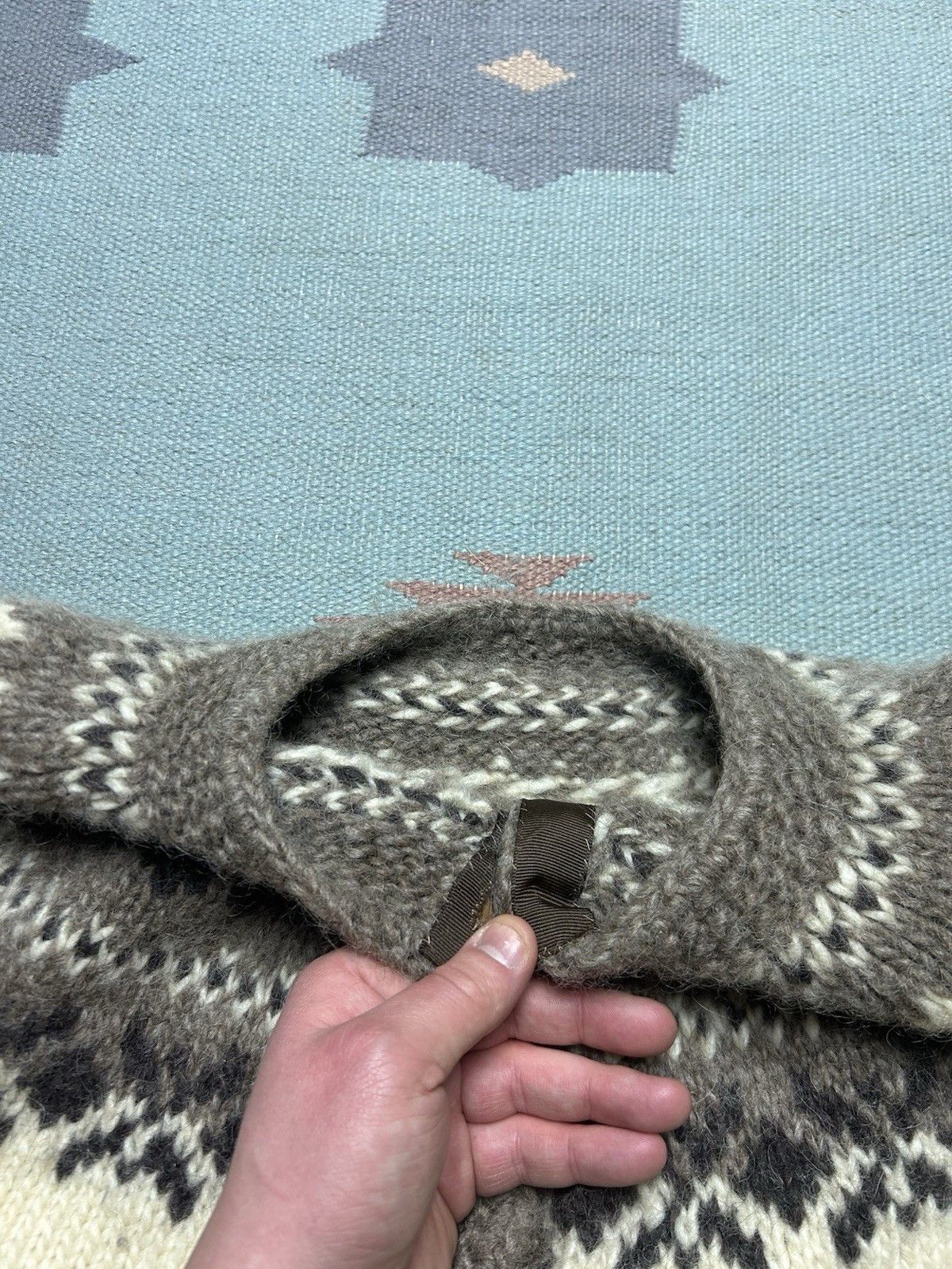 Vintage Vtg hand knit wool sweater cardigan fair isle Nordic L? Size L / US 10 / IT 46 - 5 Thumbnail