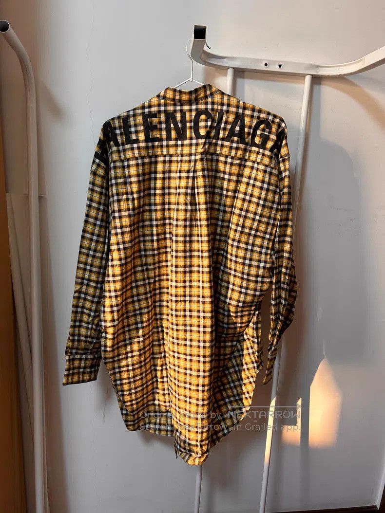 Balenciaga Balenciaga Ladies Plaid Bow Shirt Size XXS / US 00 / IT 34 - 1 Thumbnail