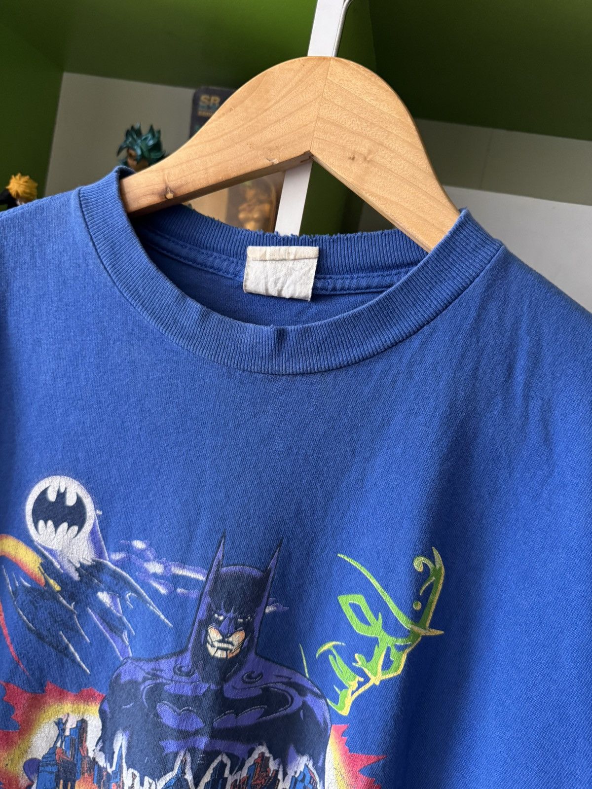 DC Comics Vintage 1995 batman with villains like The Riddler promo tee Size US M / EU 48-50 / 2 - 2 Thumbnail