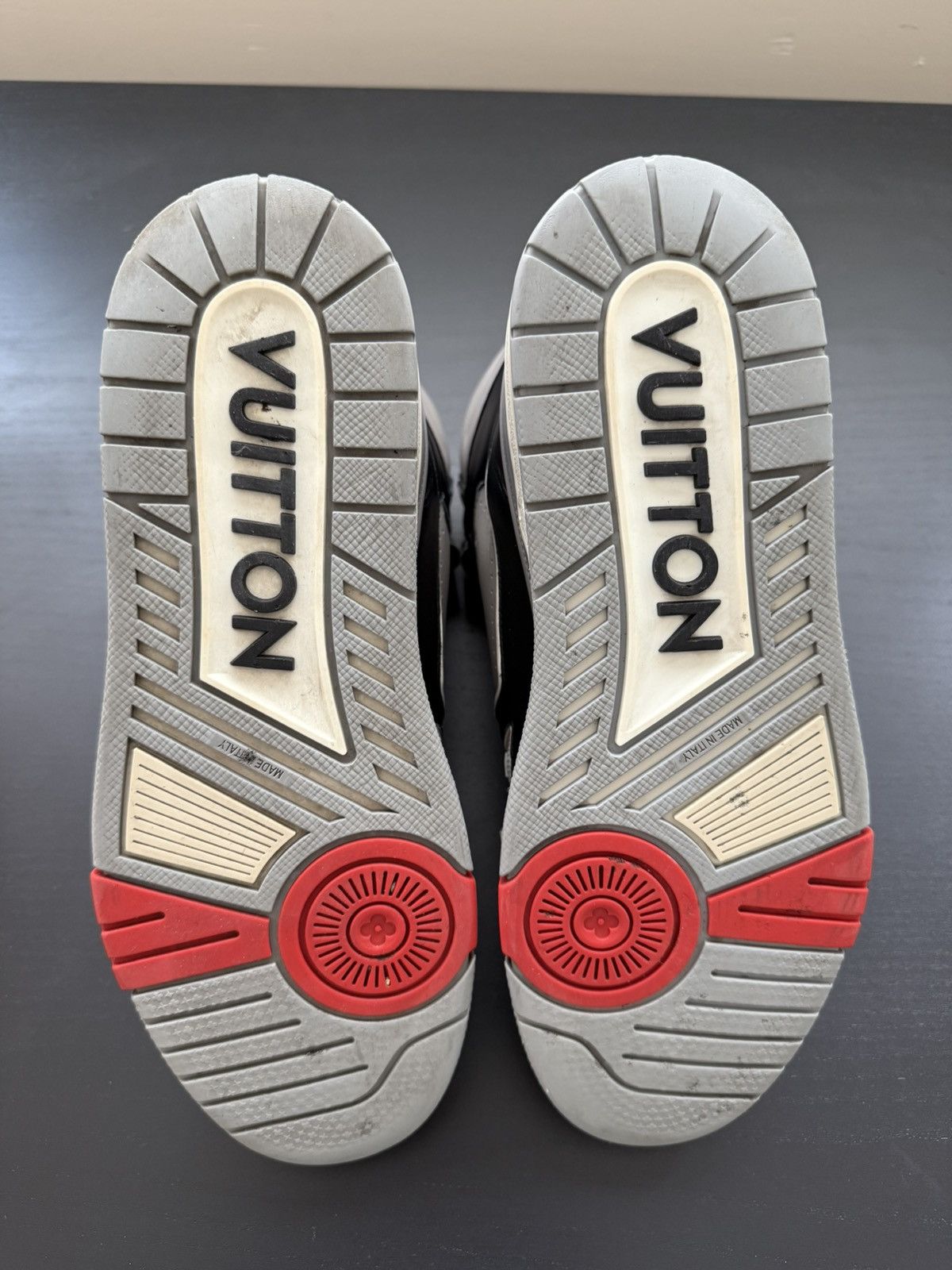 Louis Vuitton Louis Vuitton Trainer Sneaker by Virgil Abloh Size US 7 / EU 40 - 8 Thumbnail