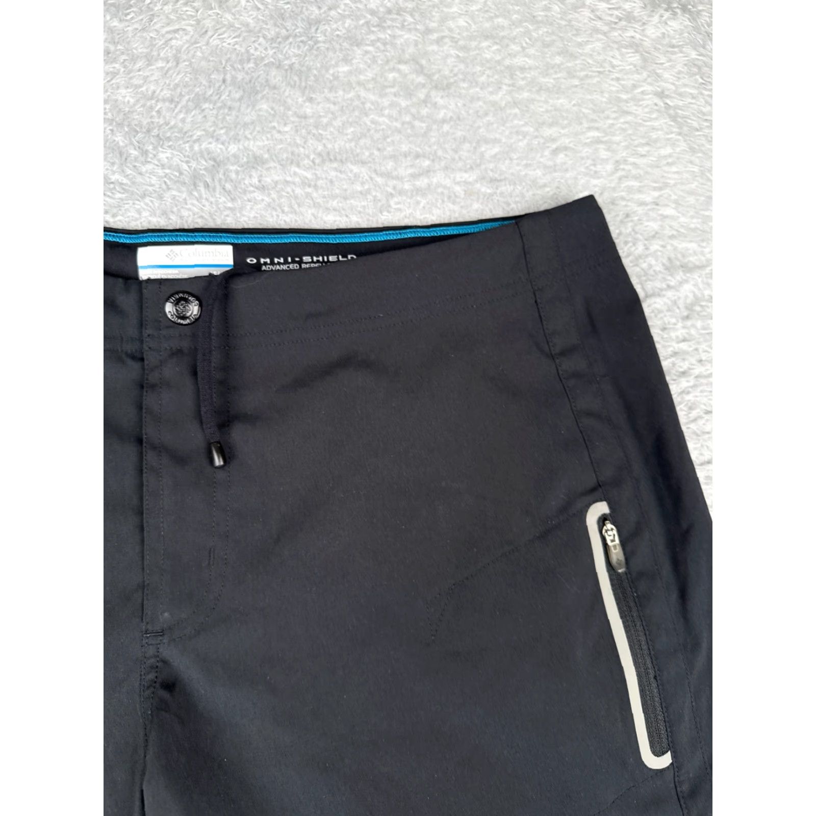 Vintage Columbia Shorts Women Black Nylon Shield Sweat Zipper Pockets Hike Camp 16 36x5 Size 38" / US 16 / IT 52 - 5 Thumbnail