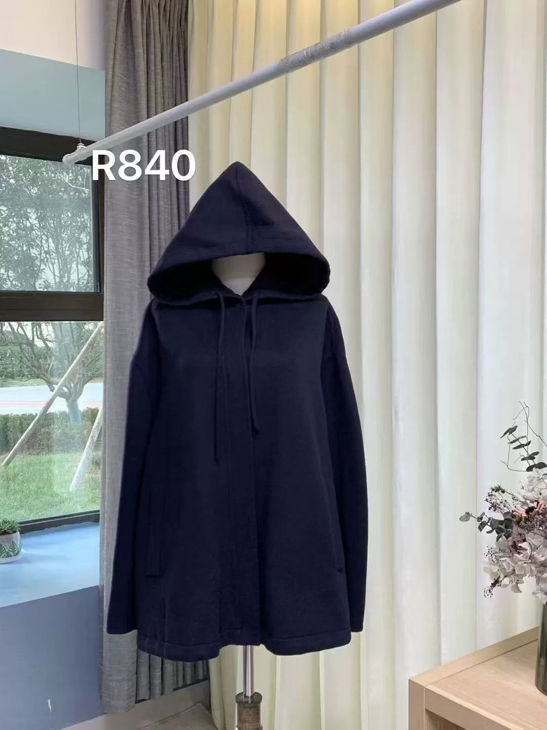 Valentino Valentino Cashmere Hooded Coat Size US XS / EU 42 / 0 - 1 Thumbnail