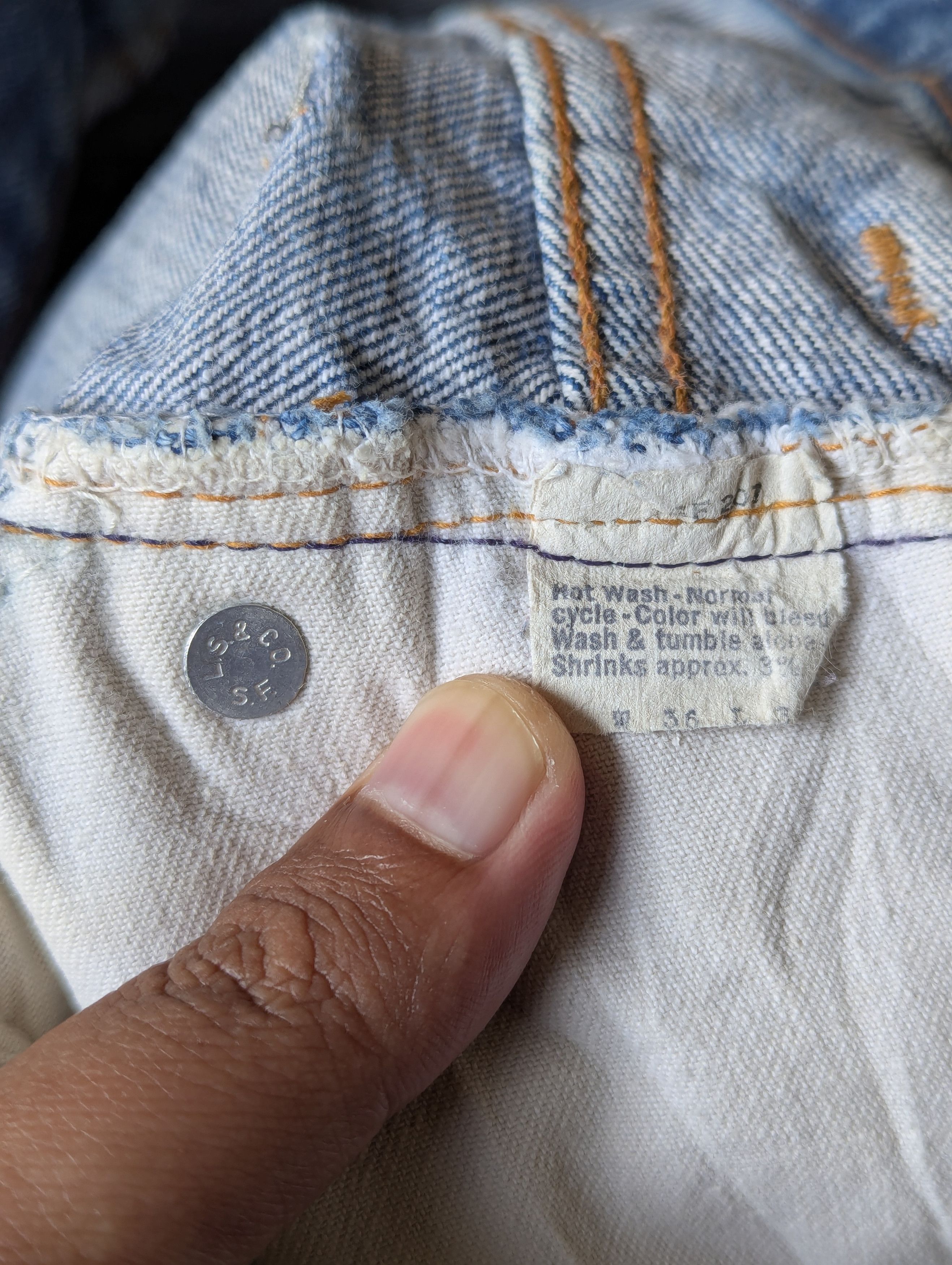 Levi's DISTRESSED 70/80s LEVIS 517 ZIP TALON 42 BUTTON NO 2 RED TAB Size US 34 / EU 50 - 16 Thumbnail
