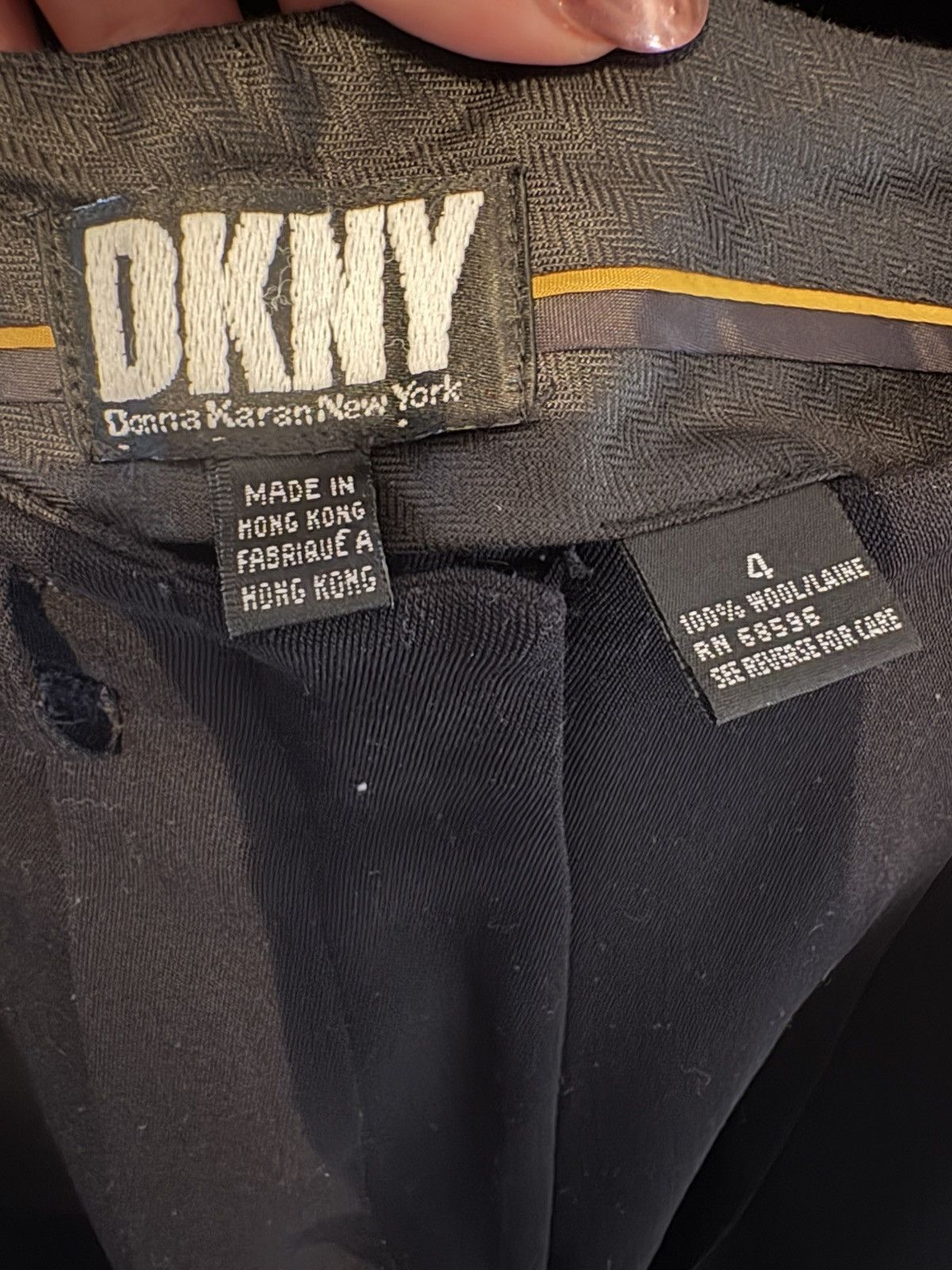DKNY × Vintage Vintage DKNY 100% Wool Pant Suit Size M / US 6-8 / IT 42-44 - 4 Thumbnail