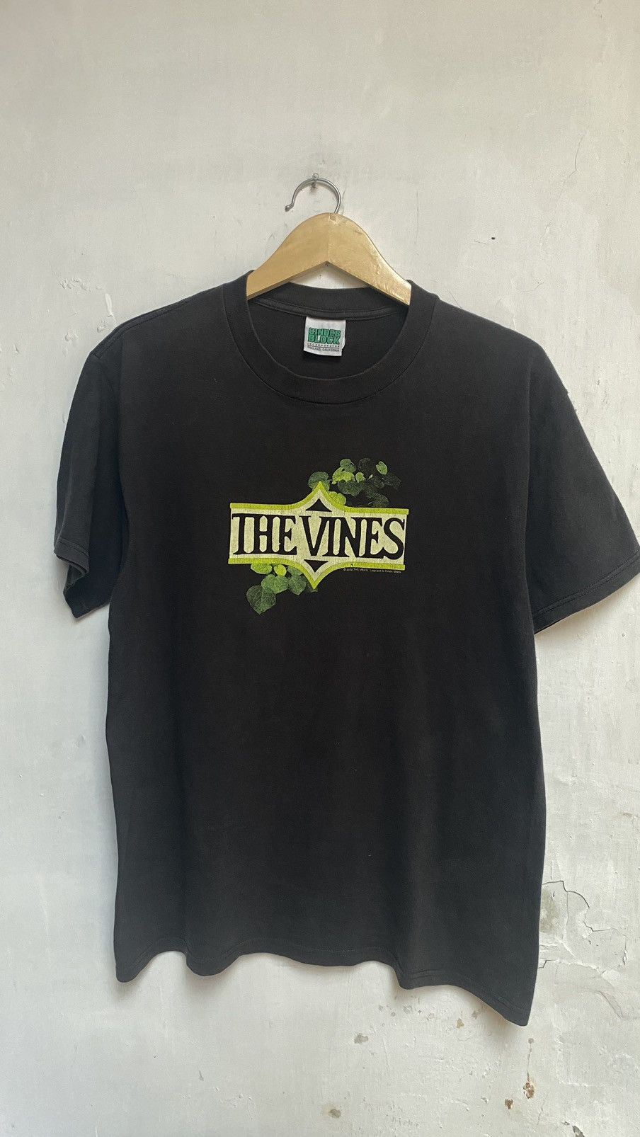 Band Tees × Vintage Vintage The Vines Shirt Size US L / EU 52-54 / 3 - 1 Thumbnail