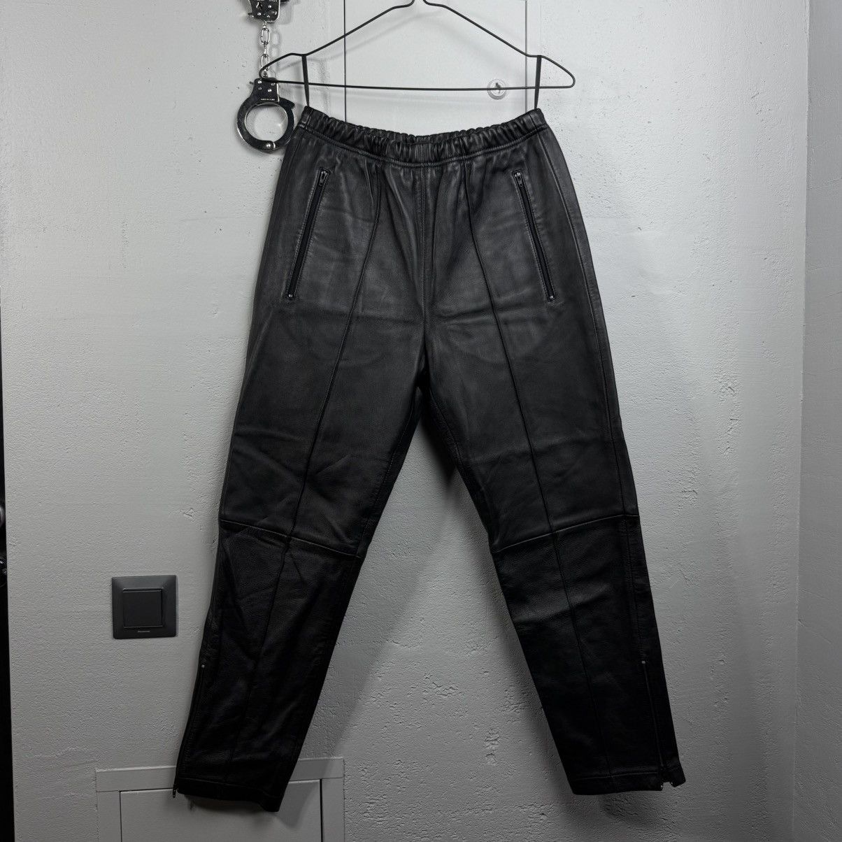 Balenciaga Vintage Leather Biker Pants Balenciaga Size 26" / US 2 / IT 38 - 1 Thumbnail