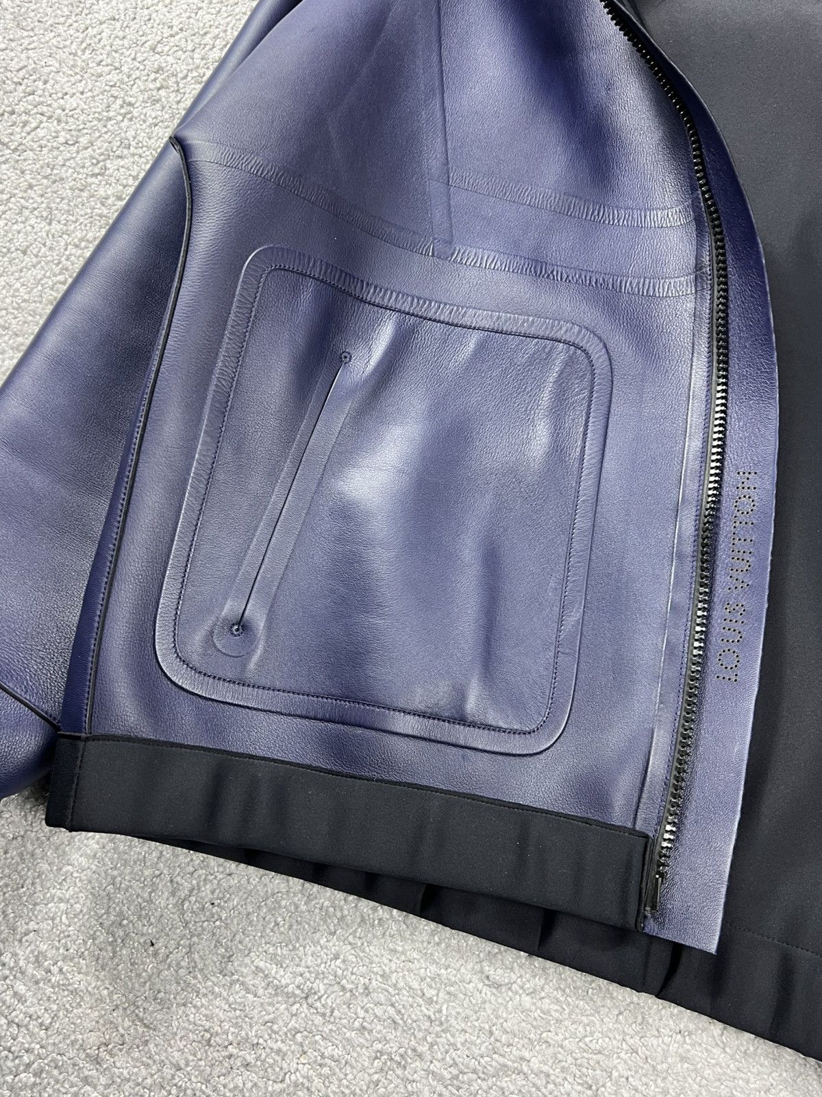 Louis Vuitton Louis Vuitton Leather Dark Blue Hooded Zip Up Jacket Size L Size US L / EU 52-54 / 3 - 24 Thumbnail