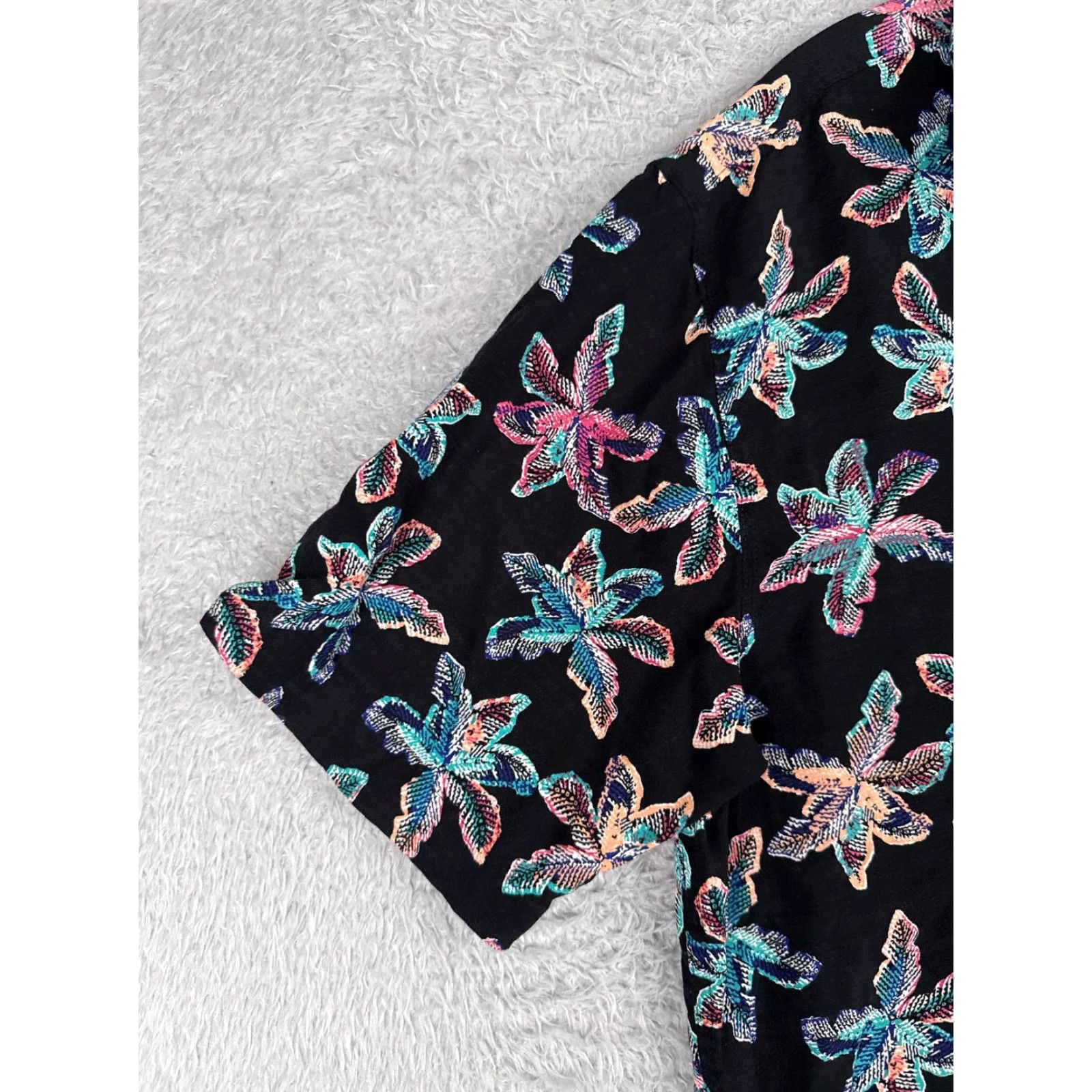 Pinko Caribbean Shirt Men Medium Black Pink Blue Floral Wood Button Up Hawaiian Rayon Size US M / EU 48-50 / 2 - 3 Thumbnail