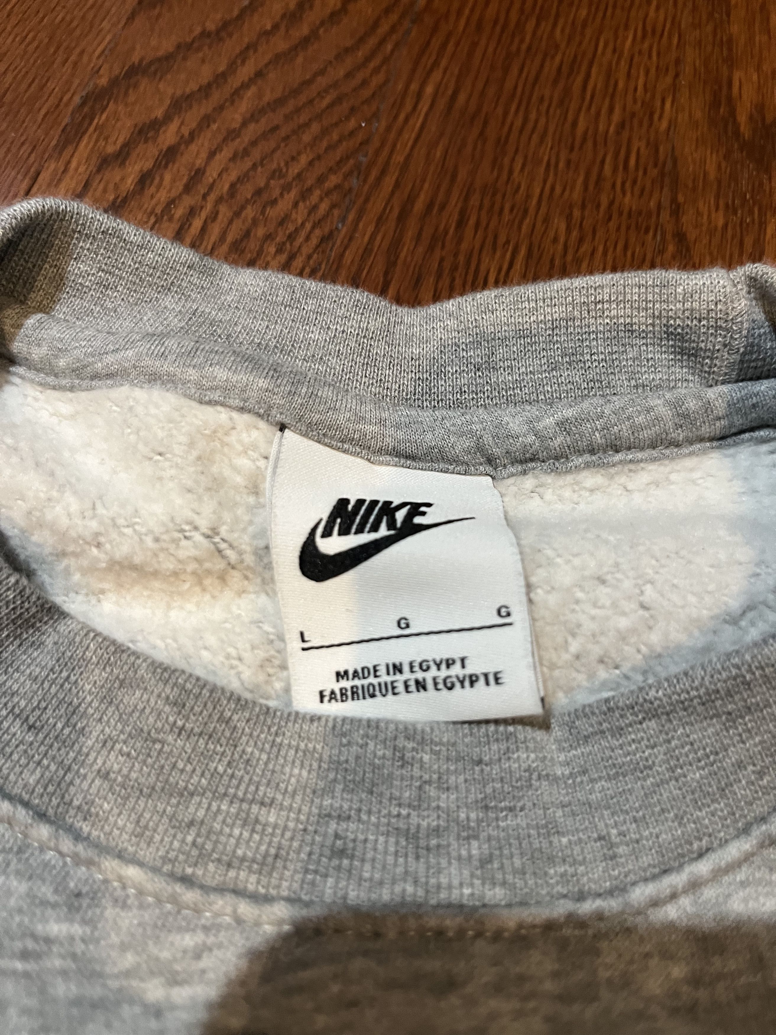 Nike Nike Athletic Grey Crewneck - Size Medium Size US M / EU 48-50 / 2 - 9 Thumbnail