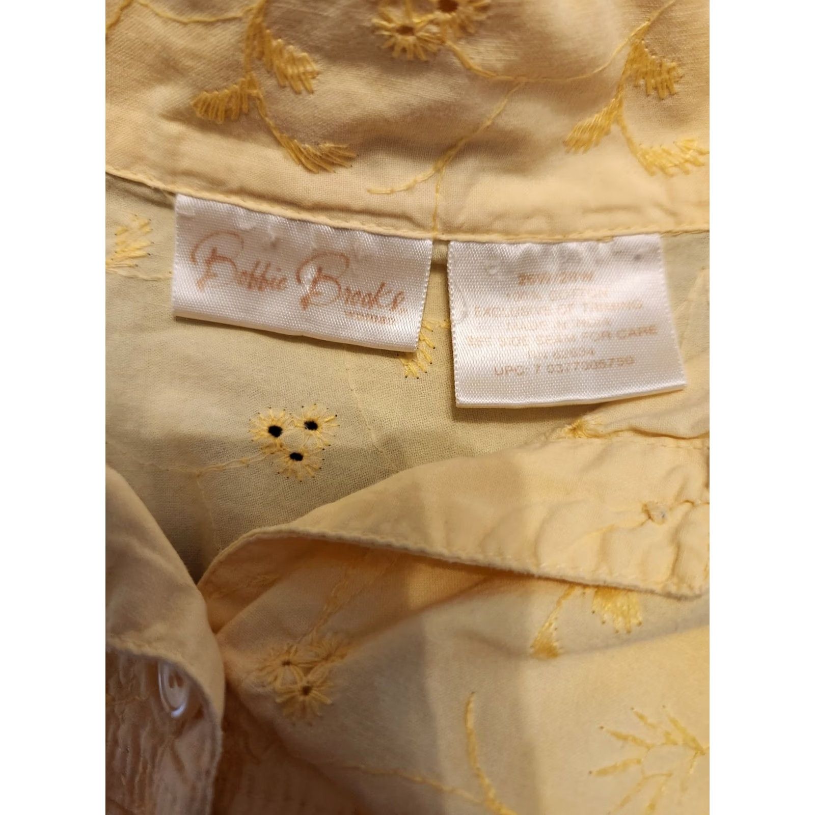 Vintage Bobbie Brooks Woman Yellow Floral Embroidered Short Sleeve Camp Shirt 26 28 Size 4XL / US 24-26 - 7 Thumbnail