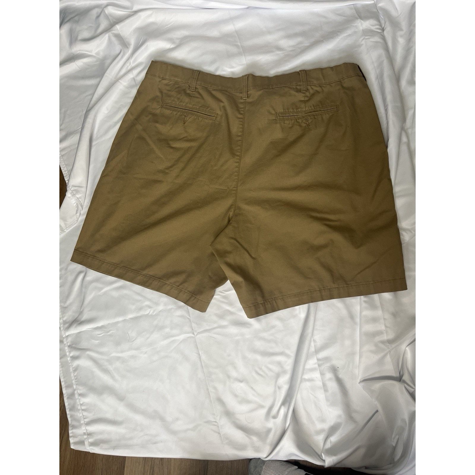 Croft & Barrow Croft & Barrow Shorts Men's Sz 44 Tan Chino Size US 44 / EU 60 - 2 Thumbnail