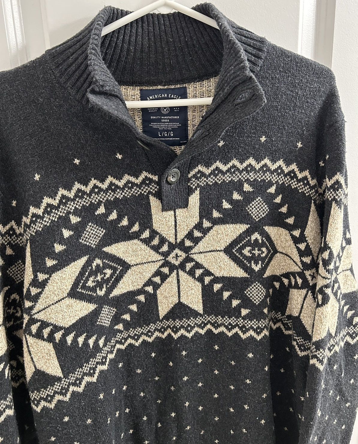 American Eagle Outfitters American Eagle Mens Dark Grey Aztec Design Sweater - Size L Size US L / EU 52-54 / 3 - 5 Thumbnail