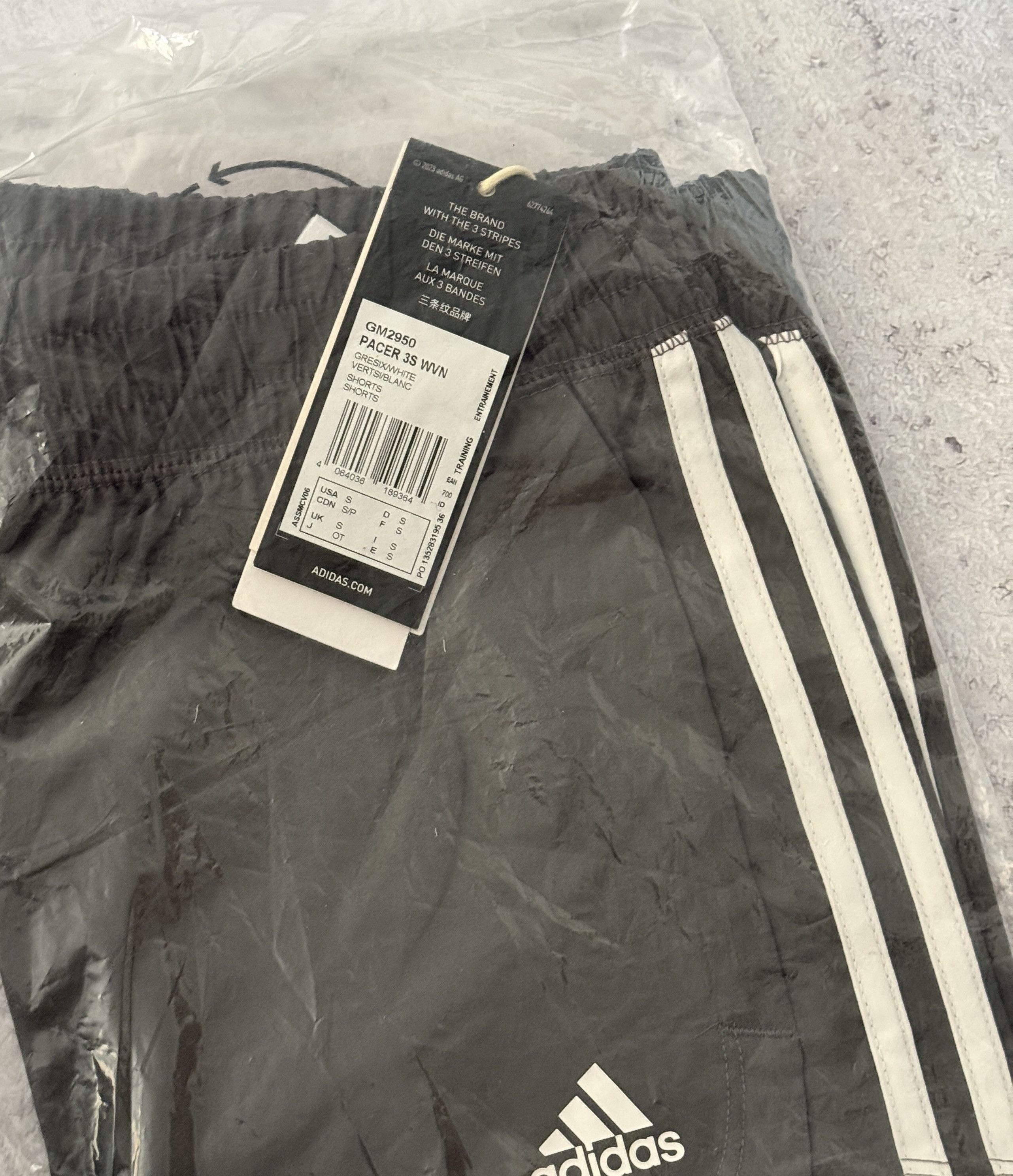 Adidas ADIDAS Women Gym & Training PACER 3-STRIPES WOVEN SHORTS S Size 27" / US 4 / IT 40 - 4 Thumbnail