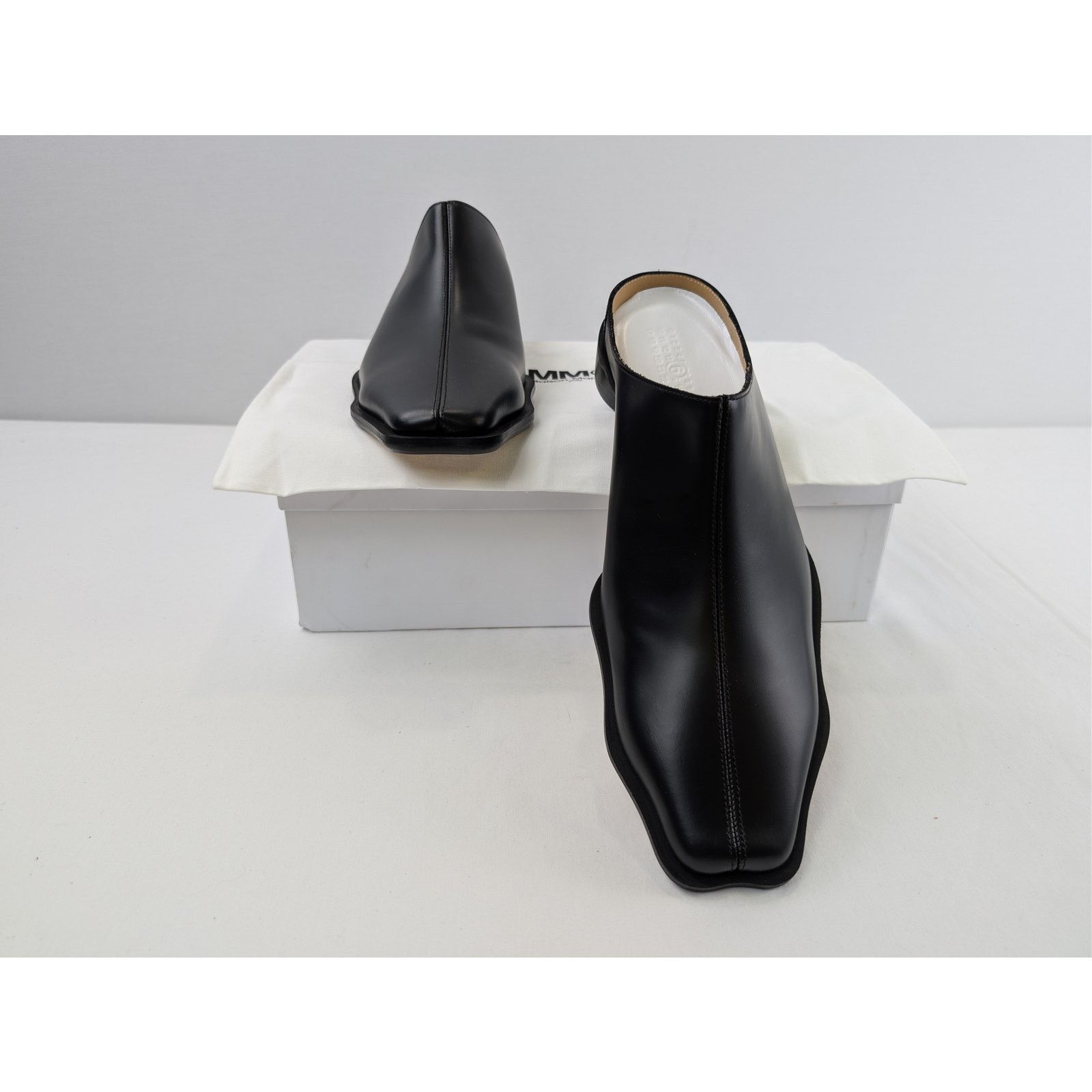 Maison Margiela o1rshd1 MM6 Maison Margiela Leather Mules Sandals Slippers Size US 11 / EU 44 - 17 Thumbnail