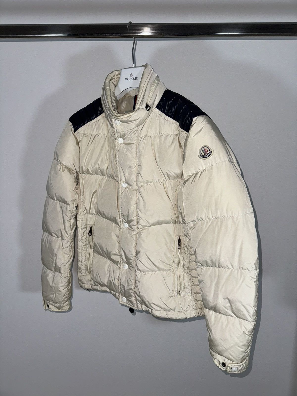 Moncler Moncler jacket Austin size 3 white Size US M / EU 48-50 / 2 - 2 Thumbnail