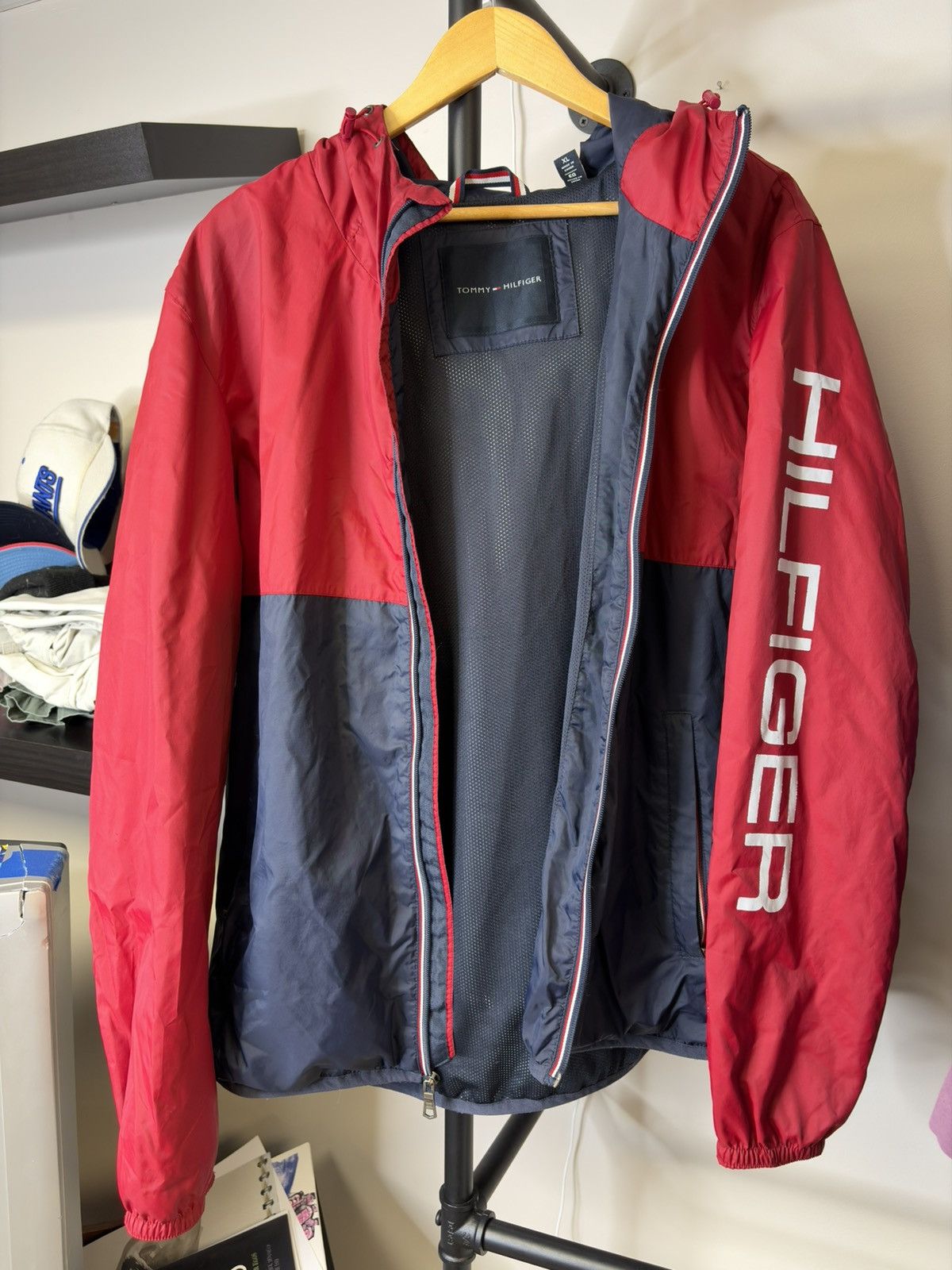 Tommy Hilfiger Red & Navy Tommy Hilfiger Windbreaker Jacket Size US XL / EU 56 / 4 - 1 Thumbnail
